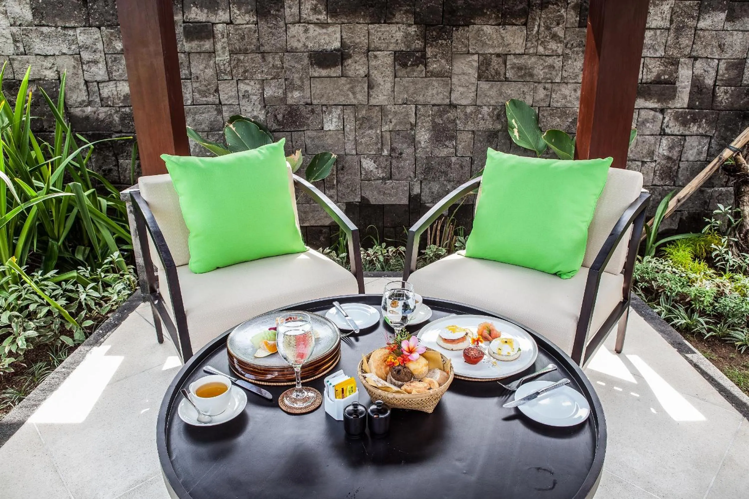 Dining area in Sanctoo Suites & Villas