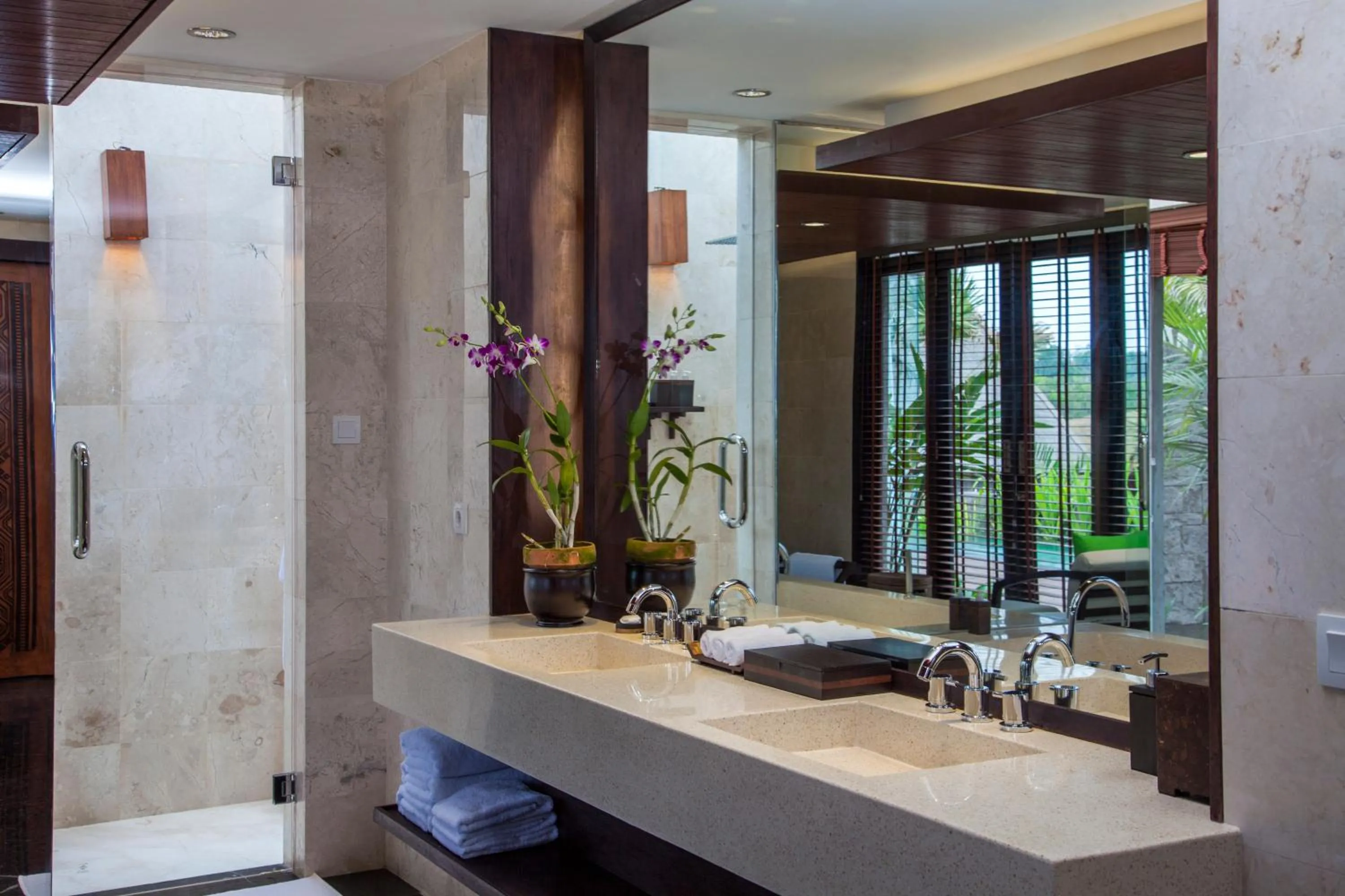 Bathroom in Sanctoo Suites & Villas