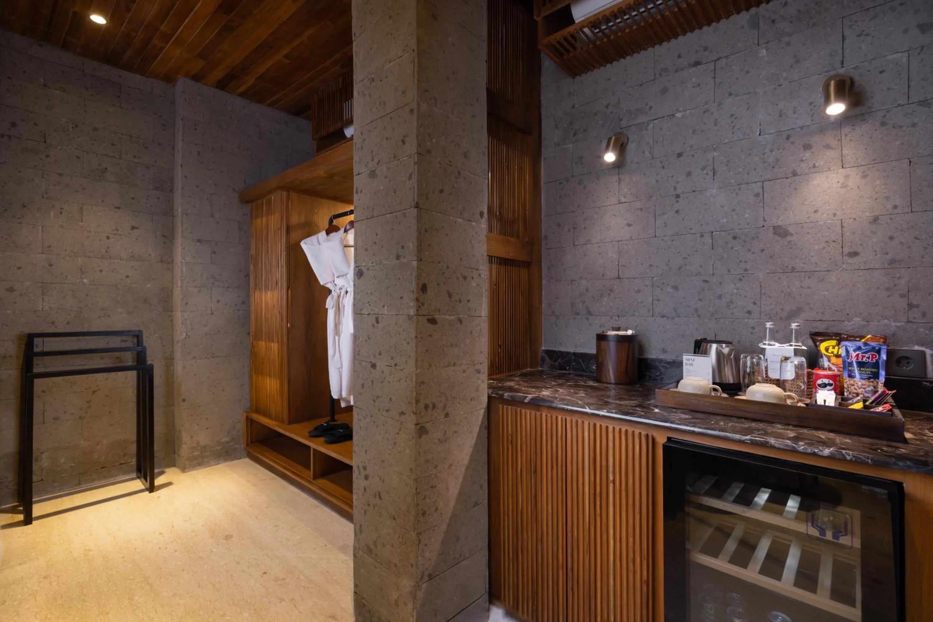 Coffee/tea facilities in Sanctoo Suites & Villas