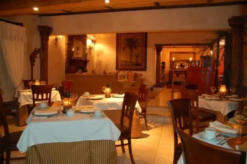 Restaurant/places to eat in Valley Lodge