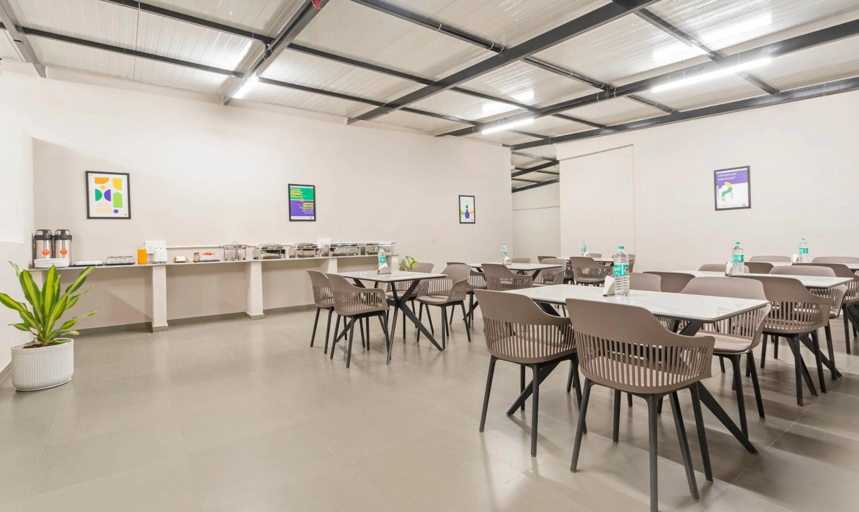 Dining area in Treebo Global Orchid