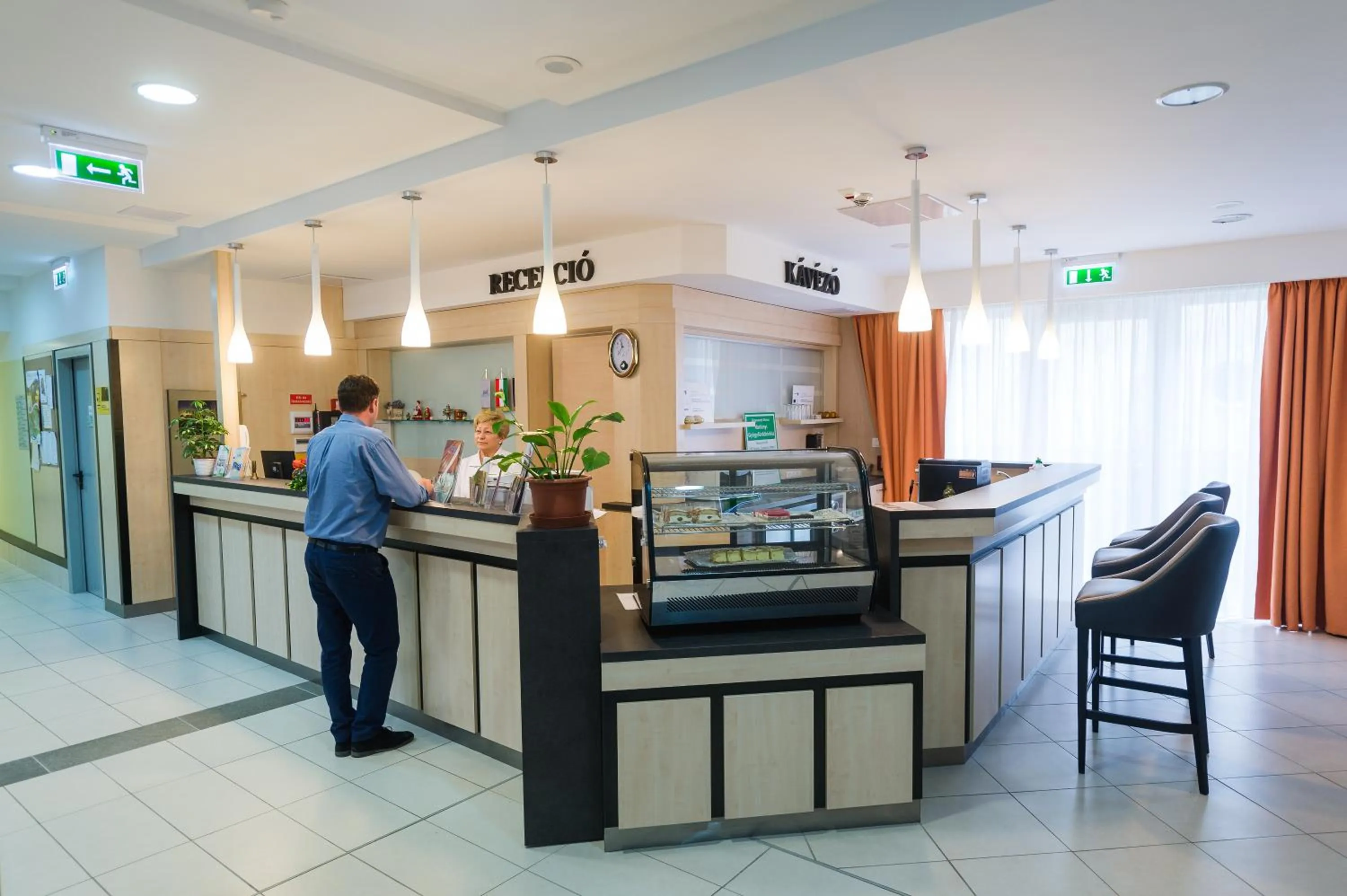 Lobby or reception in Harkányi Psoriasis Centrum
