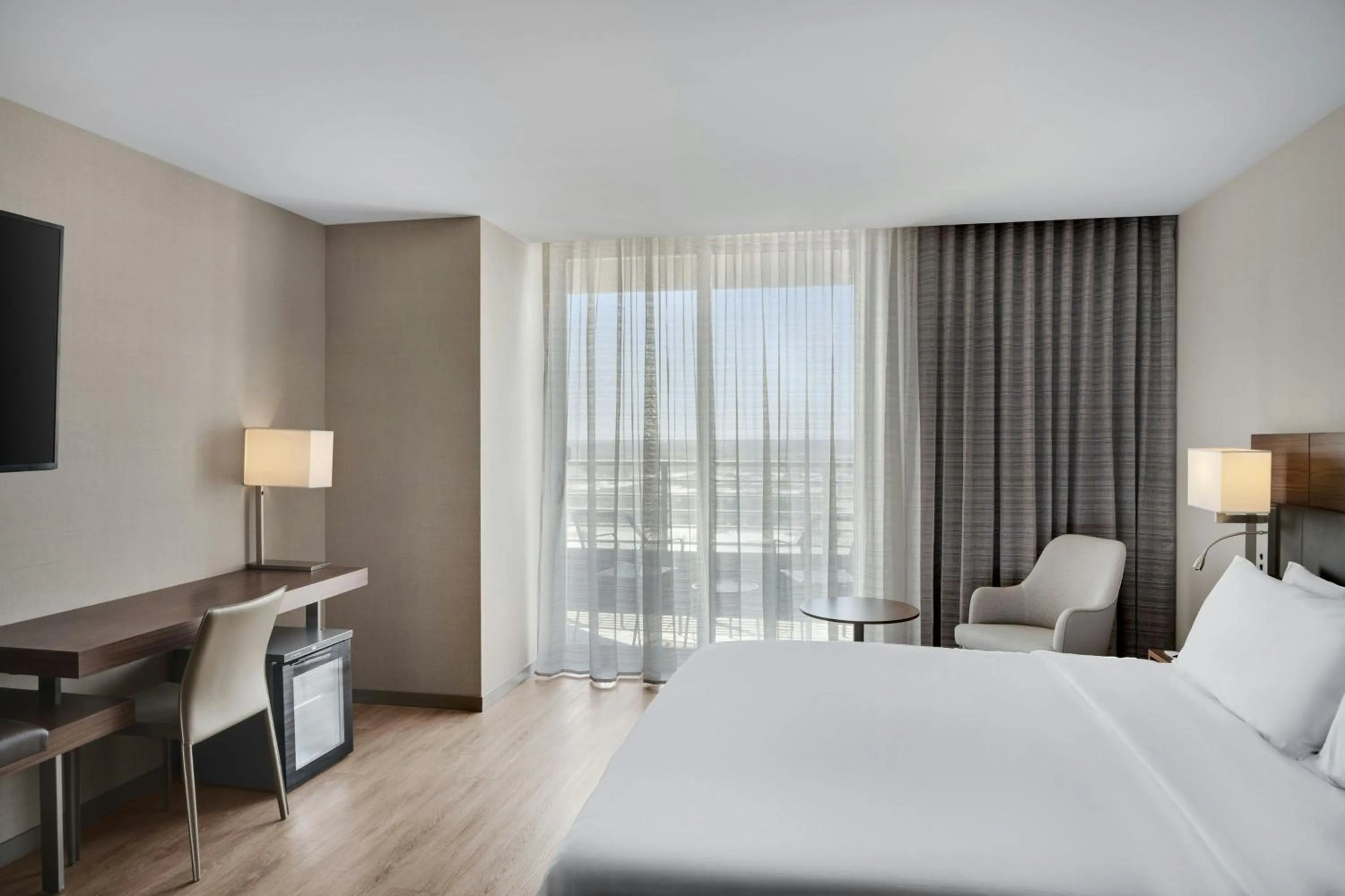 Photo of the whole room, Bed in AC Hotel Cincinnati at Liberty Center