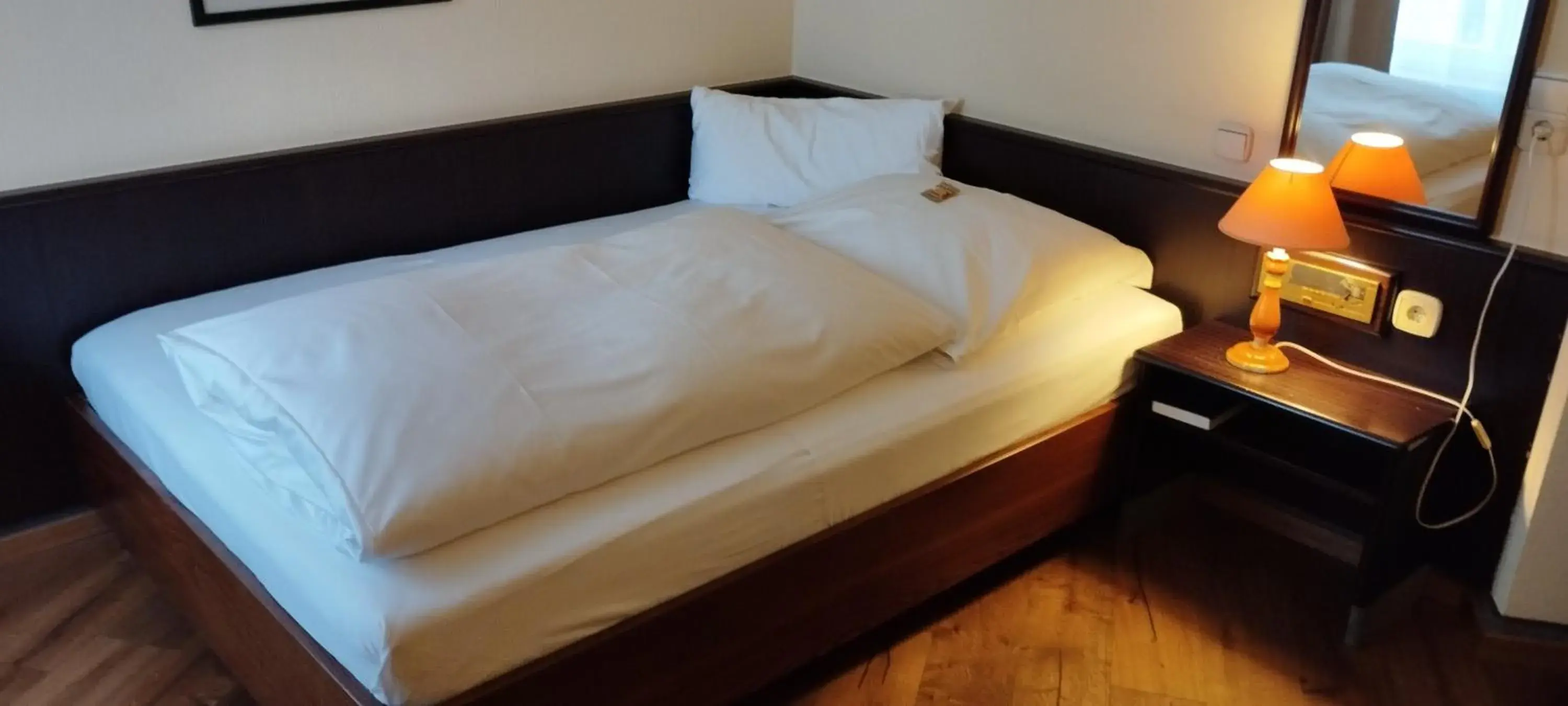 Comfort Single Room in Hotel am Theater Comfort Single Room in Hotel am Theater