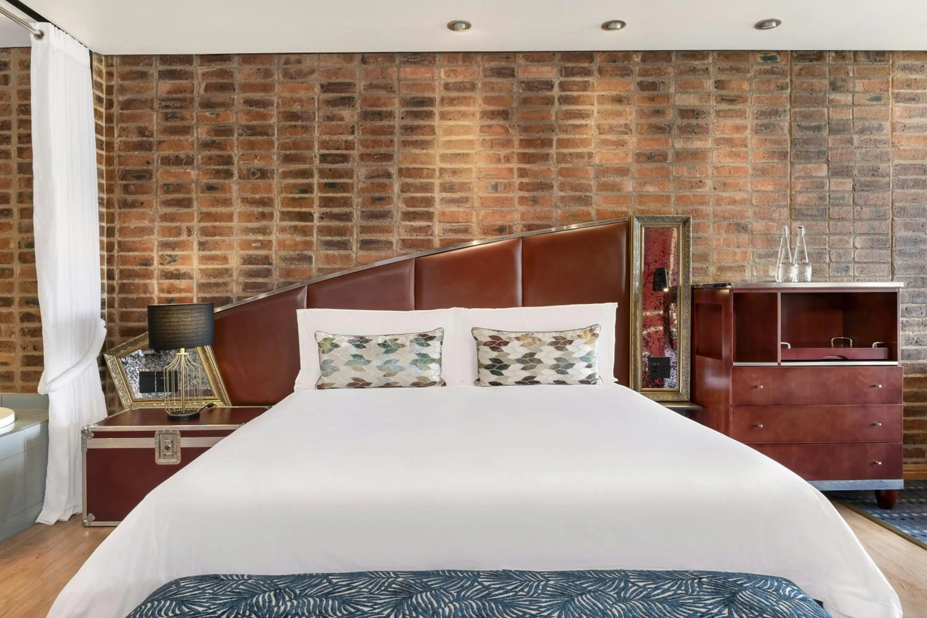 Photo of the whole room, Bed in African Pride Melrose Arch, Autograph Collection