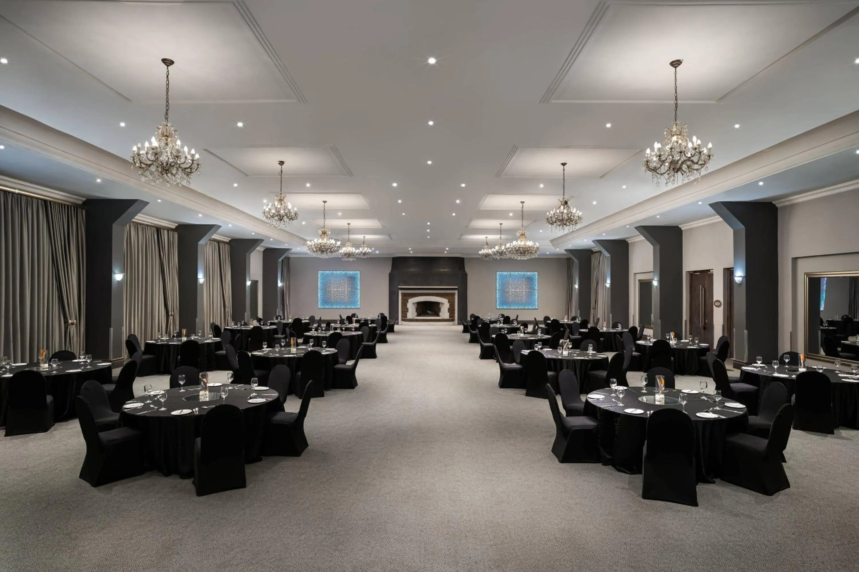 Meeting/conference room in Protea Hotel by Marriott Johannesburg Wanderers