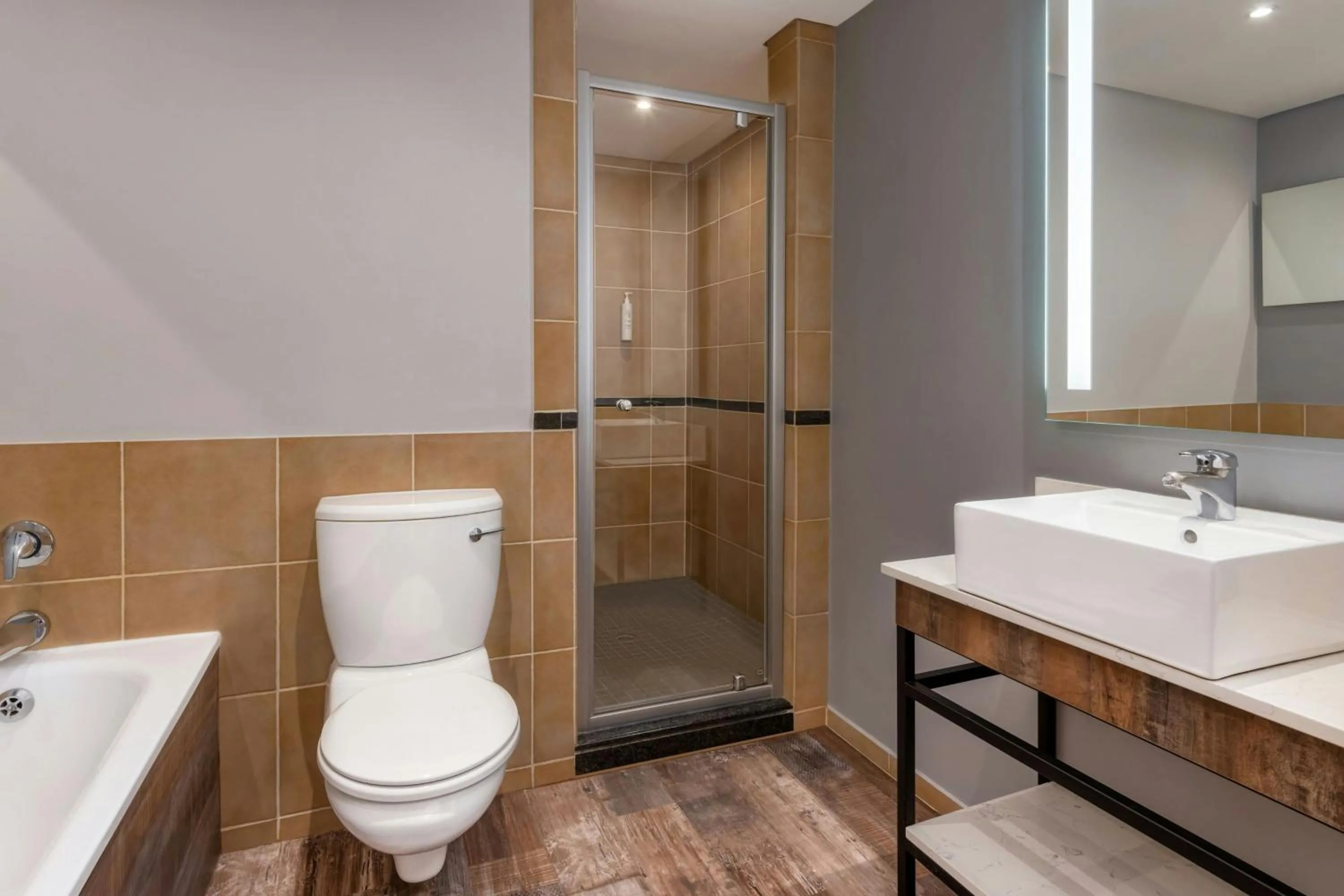 Bathroom in Protea Hotel by Marriott Johannesburg Wanderers