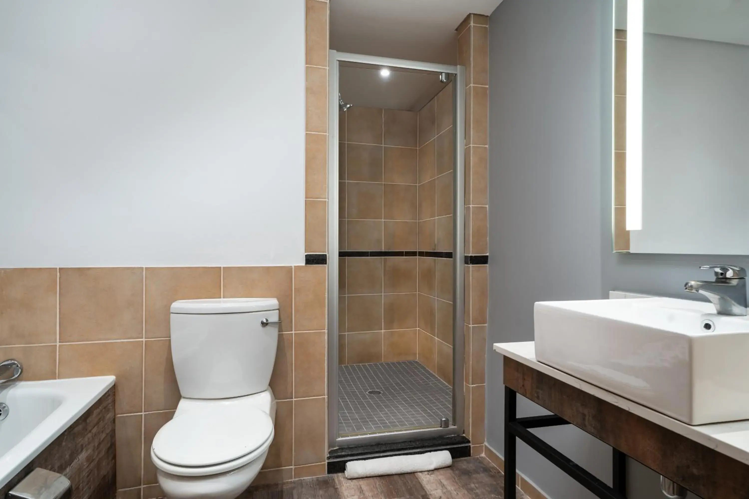 Larger Guest room, 1 King - single occupancy in Protea Hotel by Marriott Johannesburg Wanderers Larger Guest room, 1 King - single occupancy in Protea Hotel by Marriott Johannesburg Wanderers