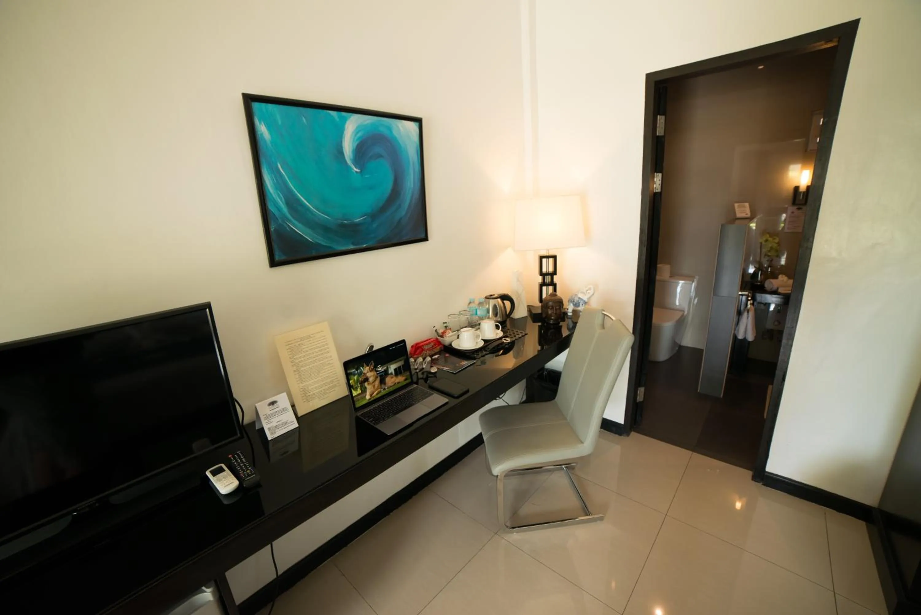 Photo of the whole room in Alona Royal Palm Resort