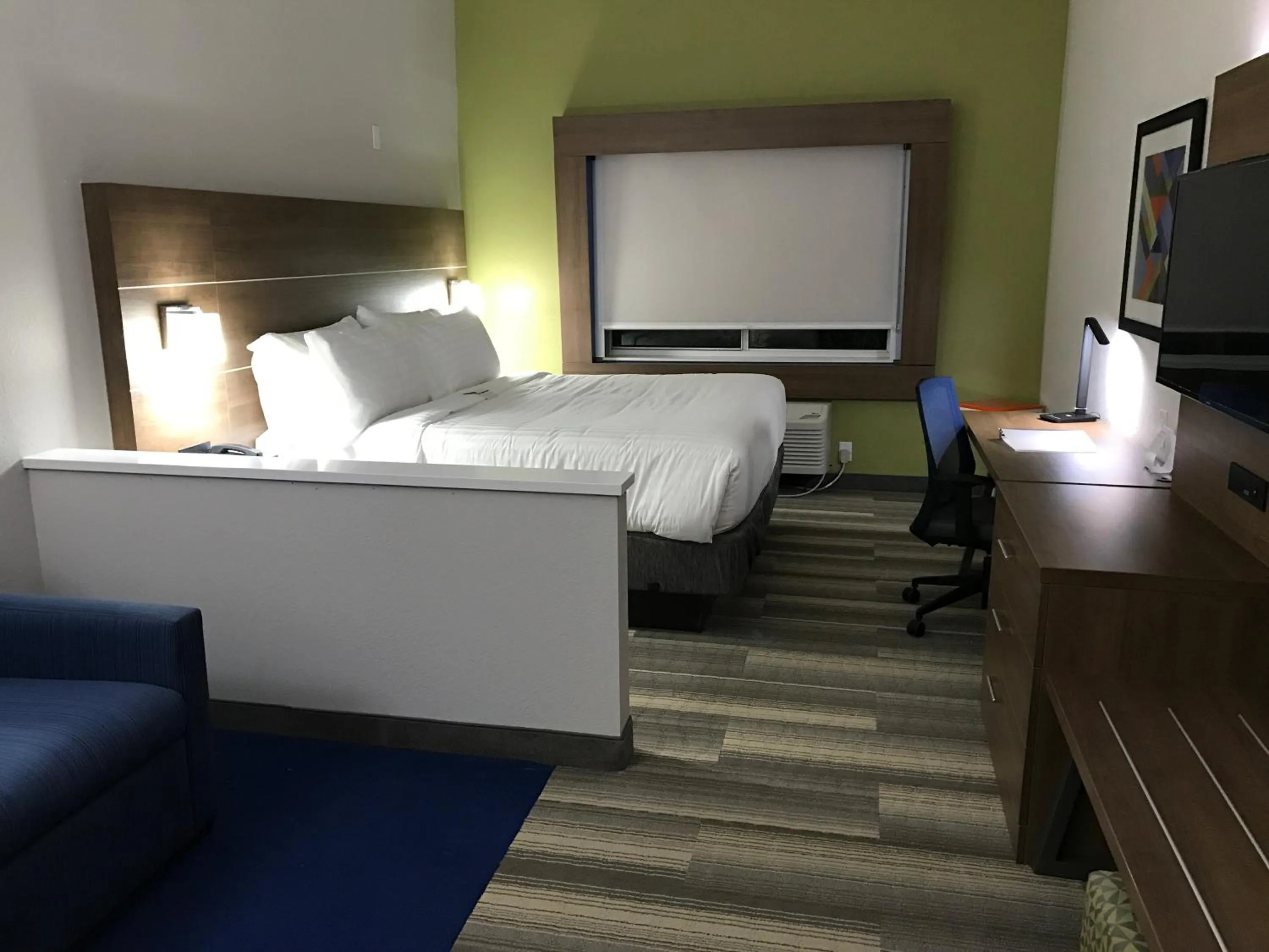 Photo of the whole room, Bed in Holiday Inn Express - Naples South - I-75 by IHG