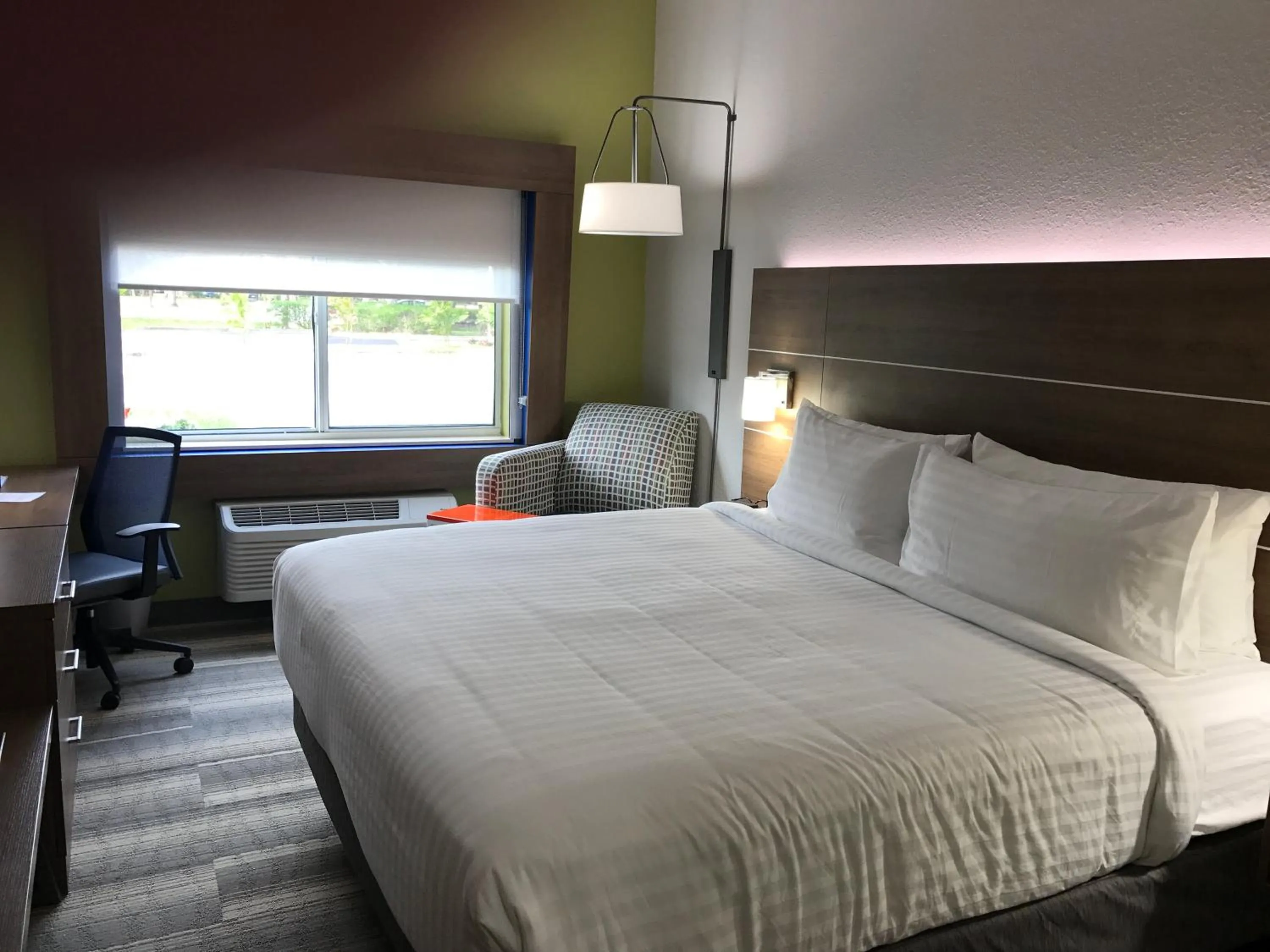 Photo of the whole room, Bed in Holiday Inn Express - Naples South - I-75 by IHG