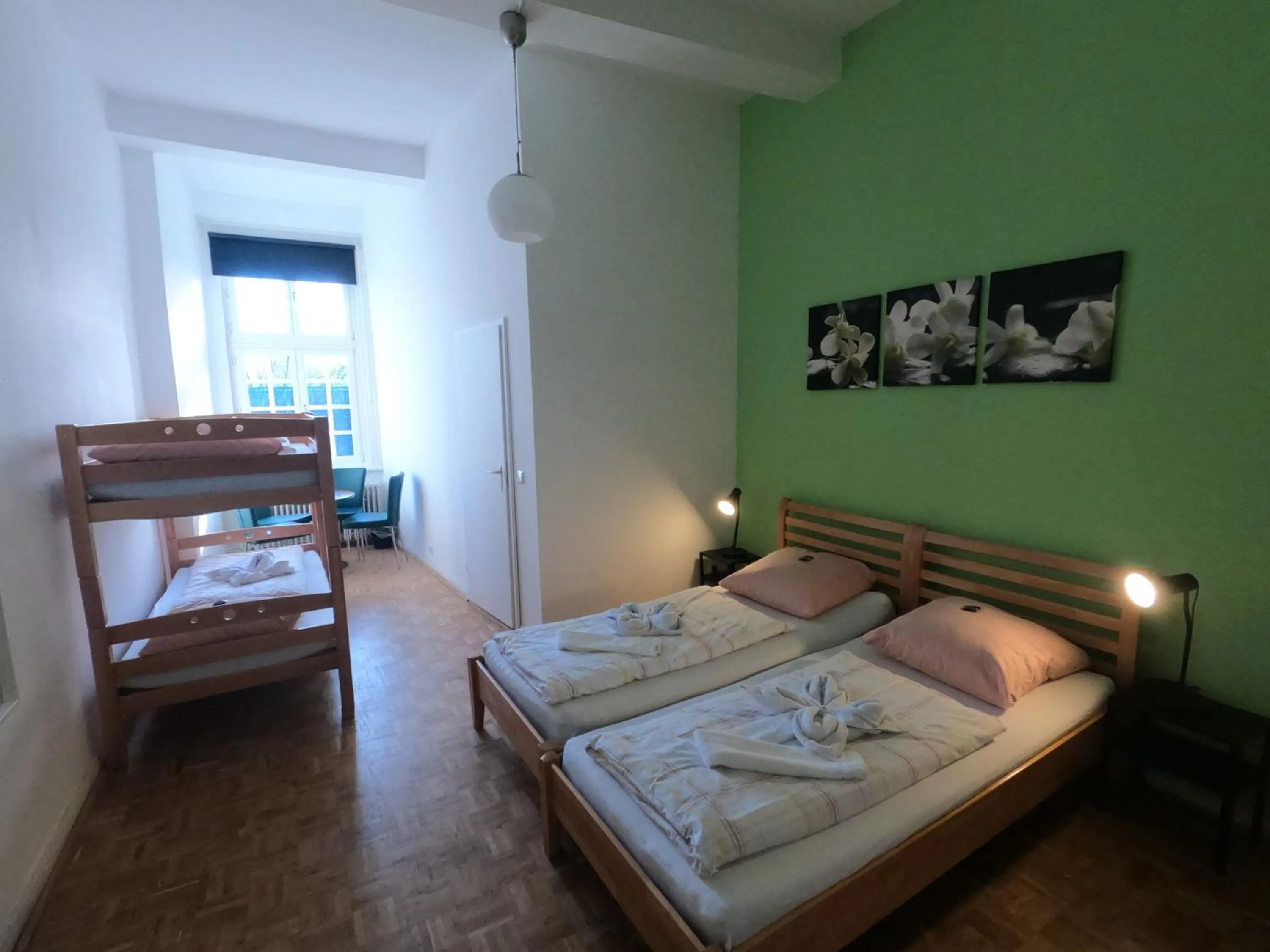 Photo of the whole room, Bed in Hotel Schloss Walbeck