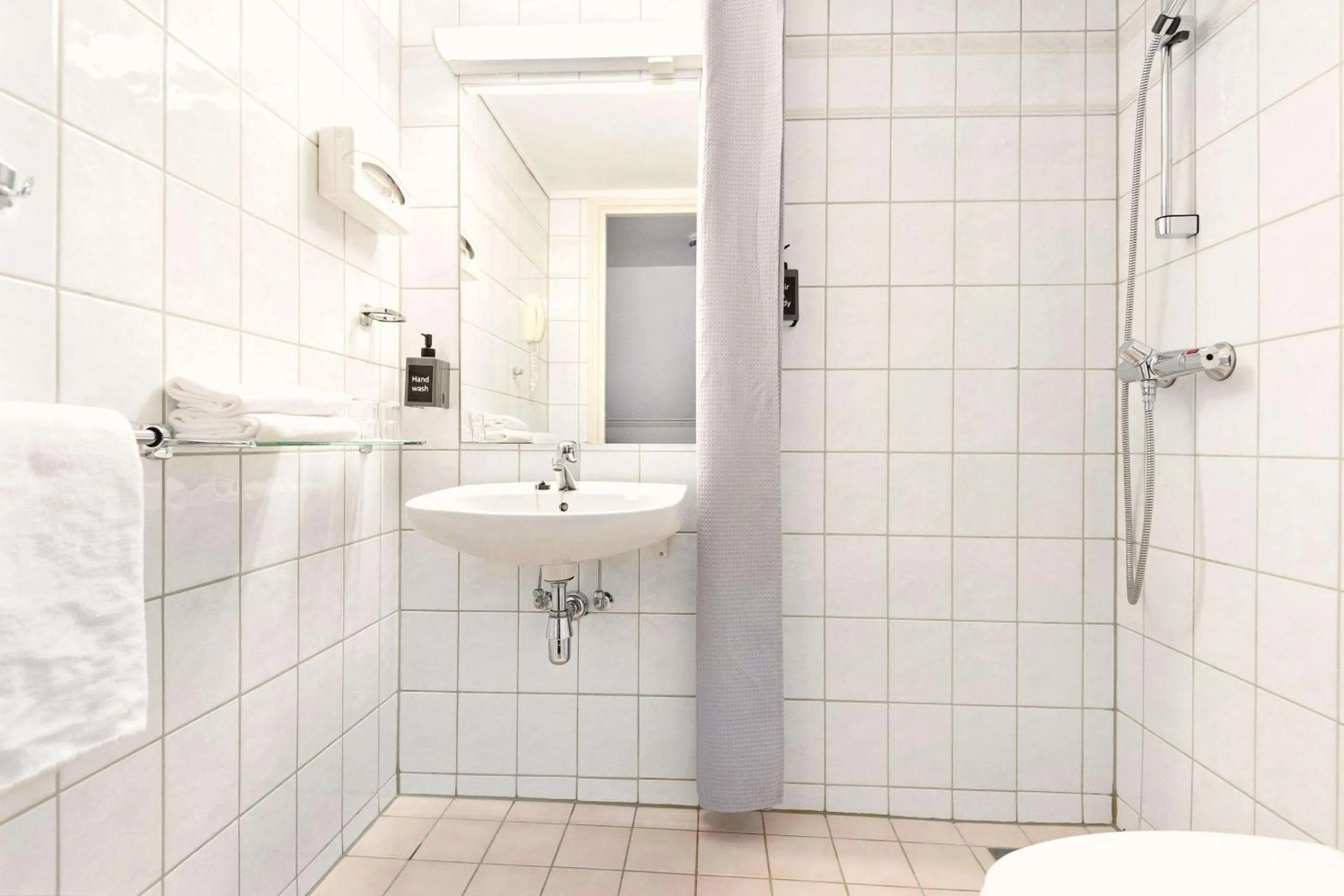 Bedroom in Sure Hotel by Best Western Ole Tobias