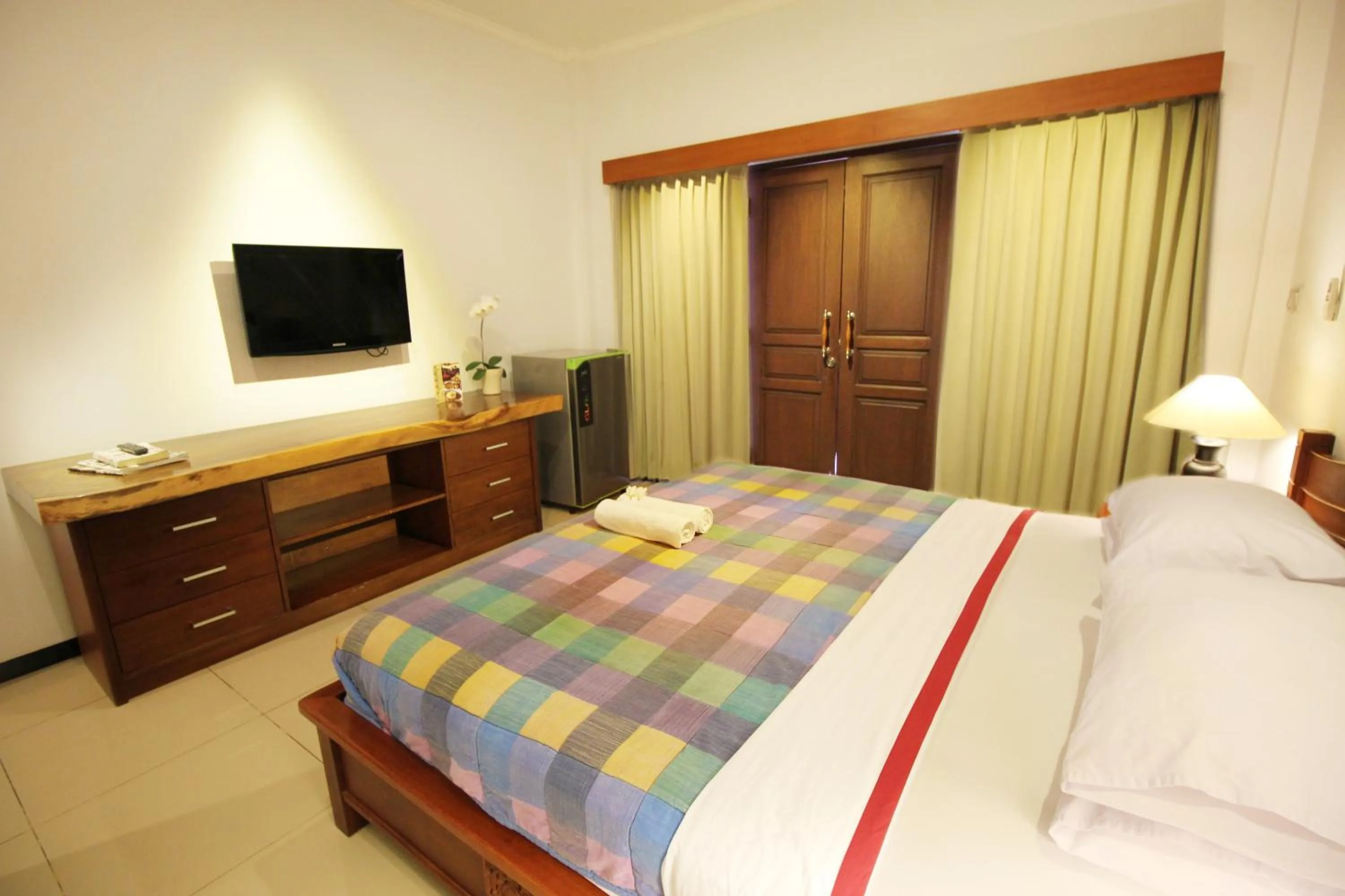 Photo of the whole room, Bed in Jepun Bali Hotel