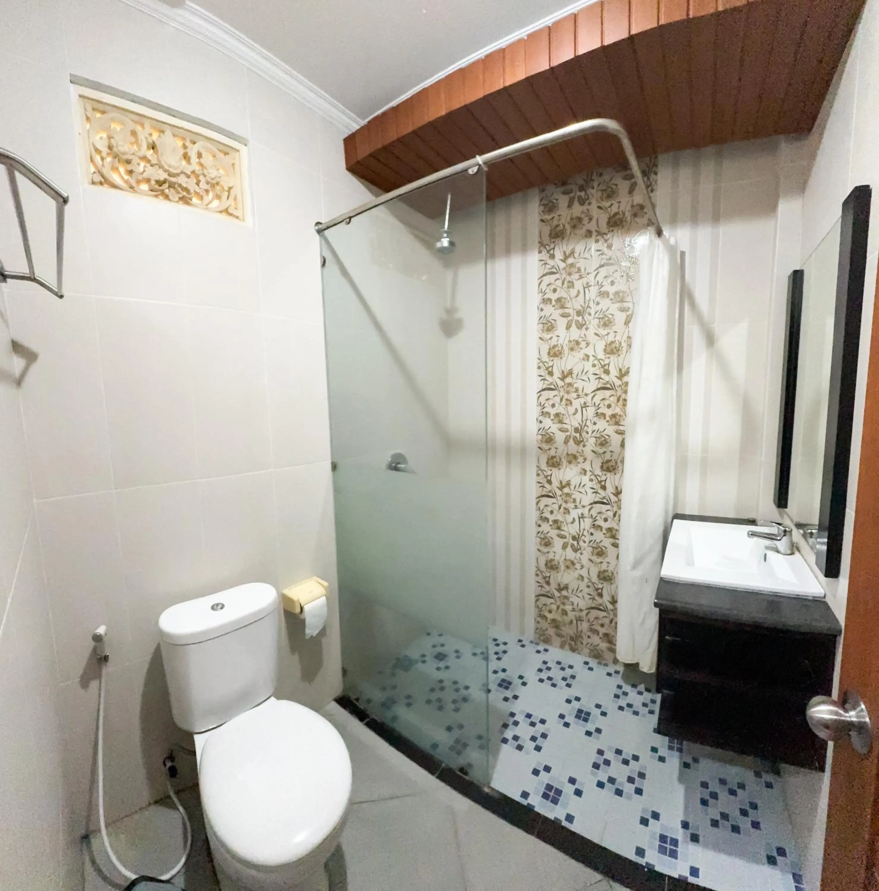 Shower in Jepun Bali Hotel