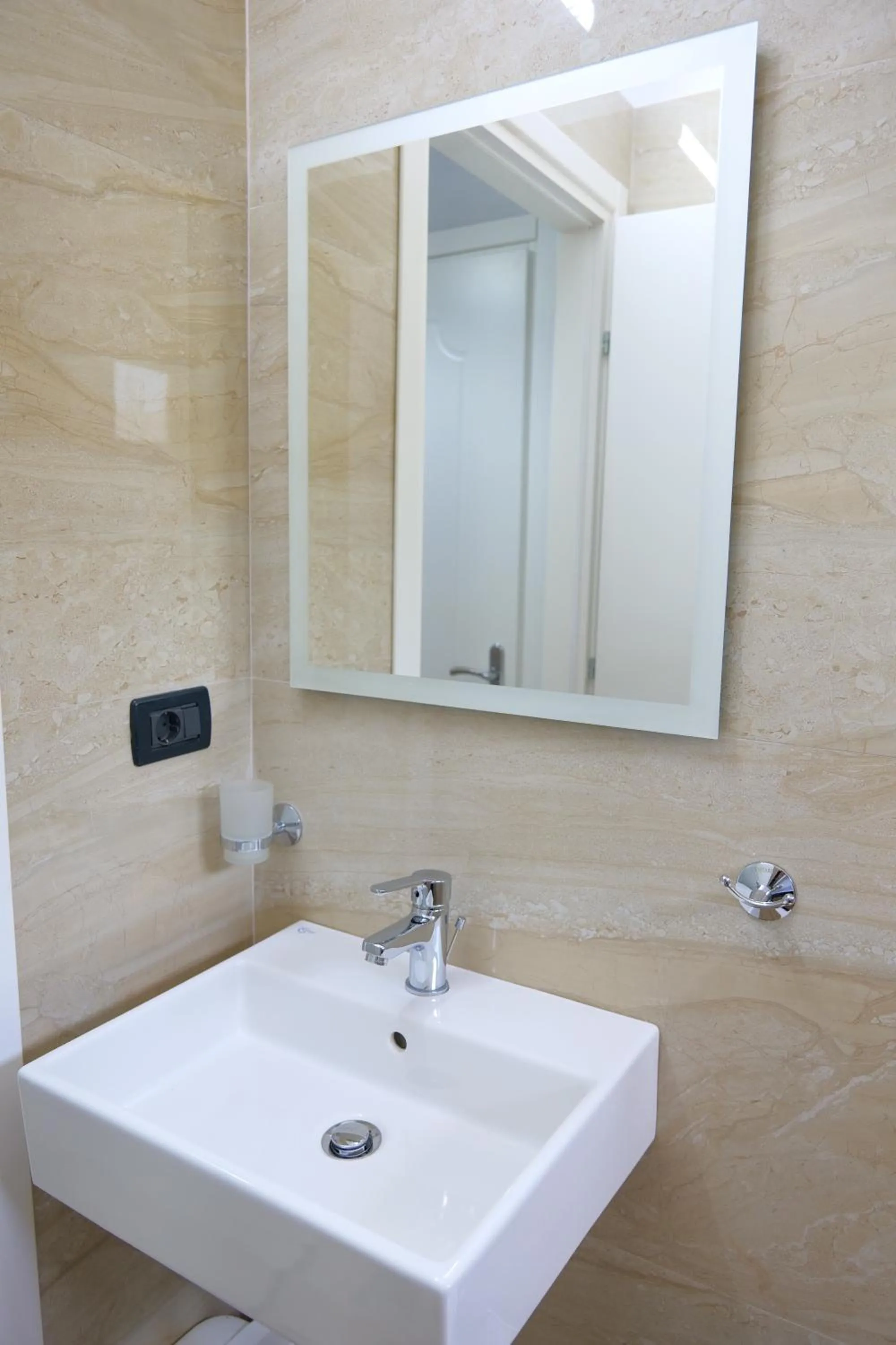 Bathroom in Hotel Edola