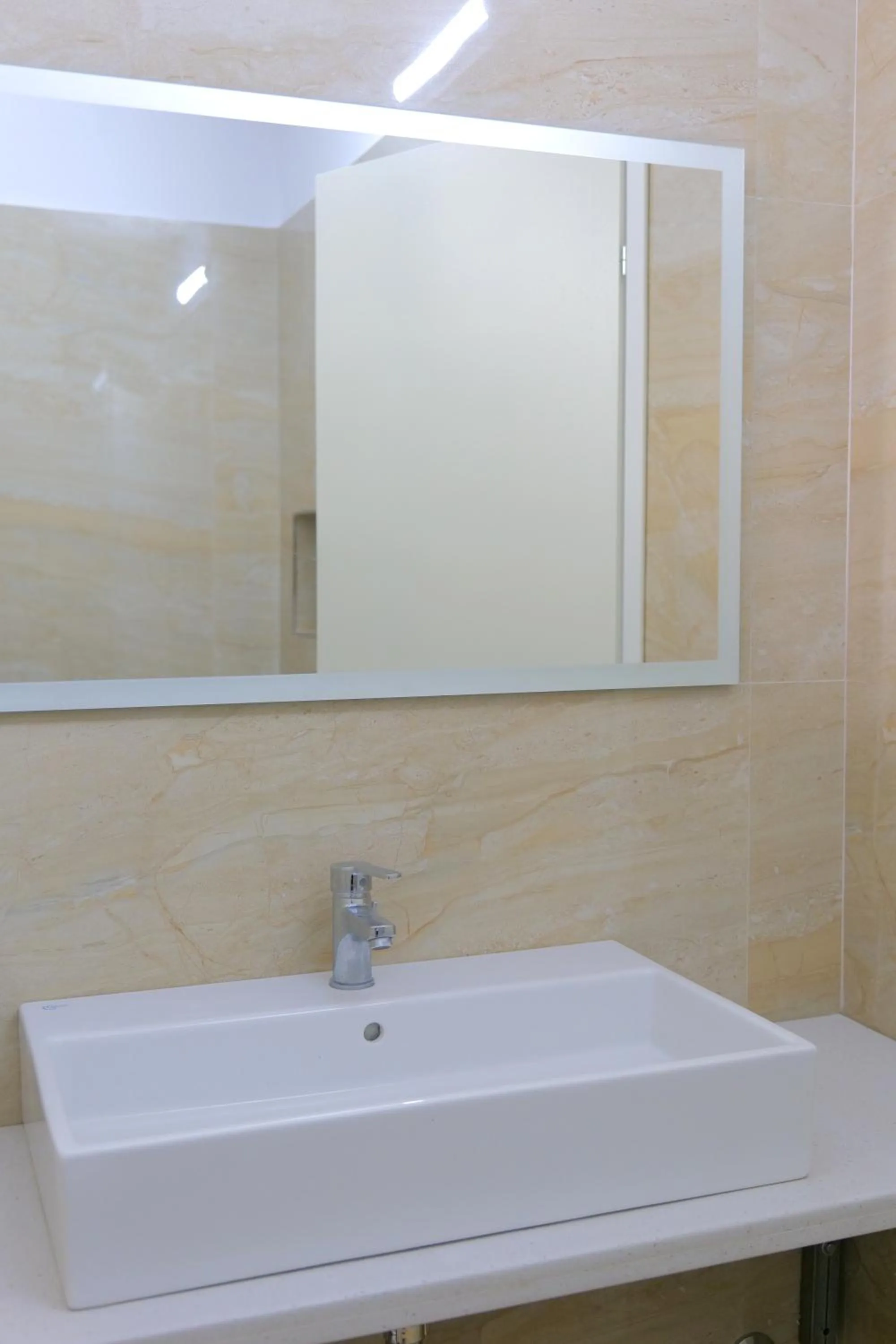 Bathroom in Hotel Edola