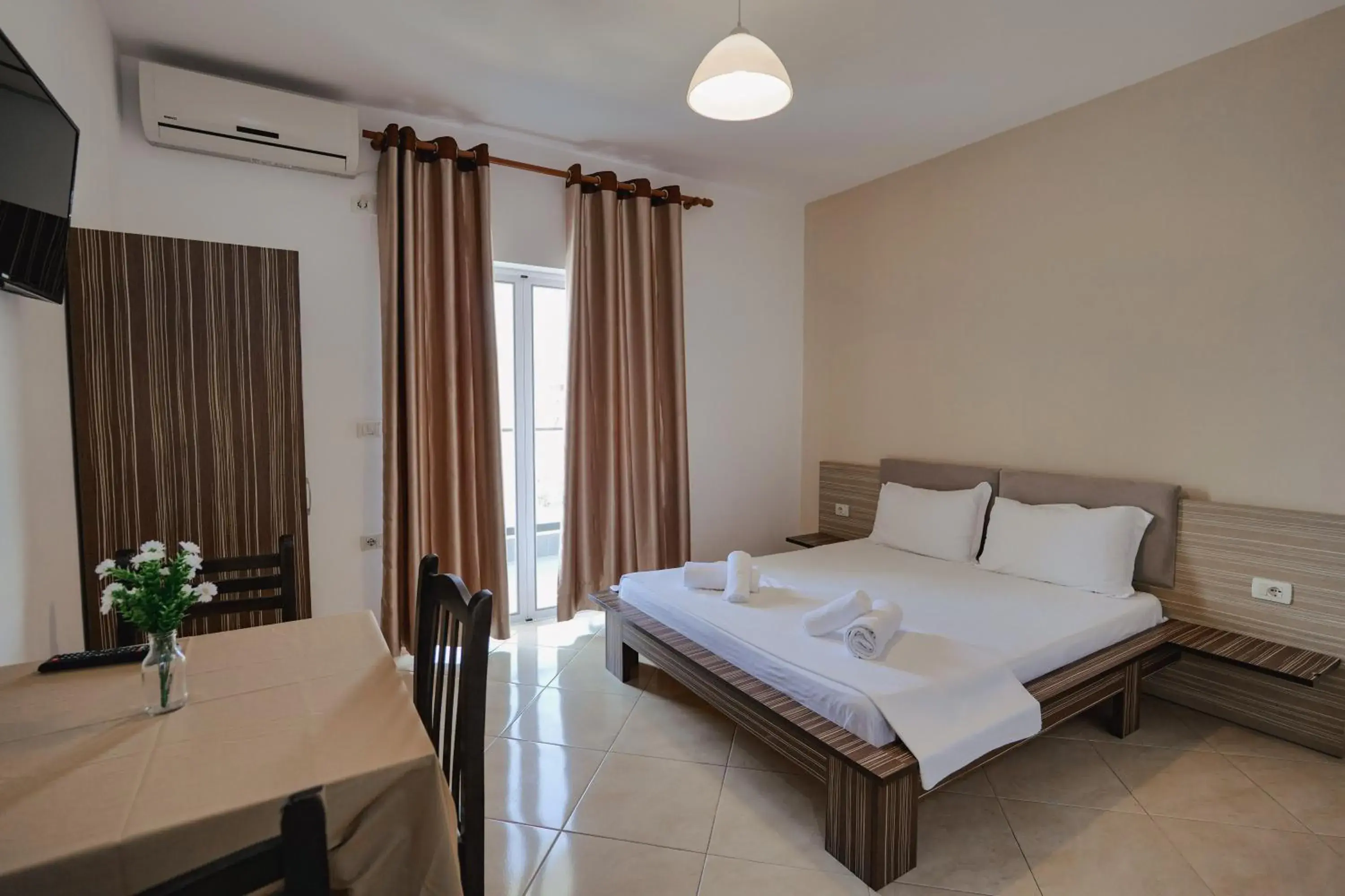 Double Room with Sea View in Hotel Edola Double Room with Sea View in Hotel Edola