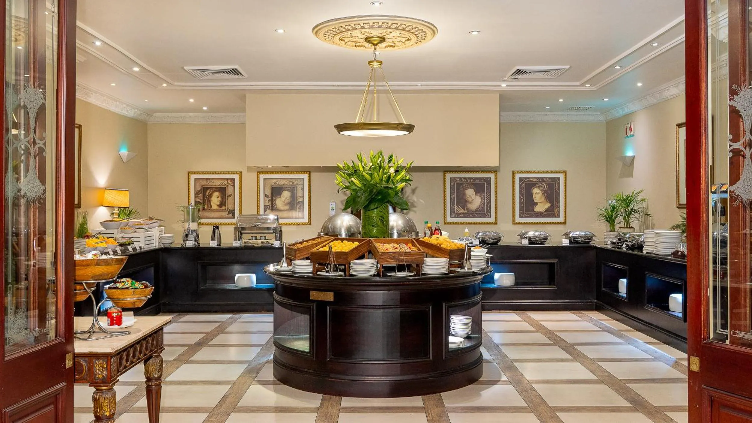 Buffet breakfast in The Edward