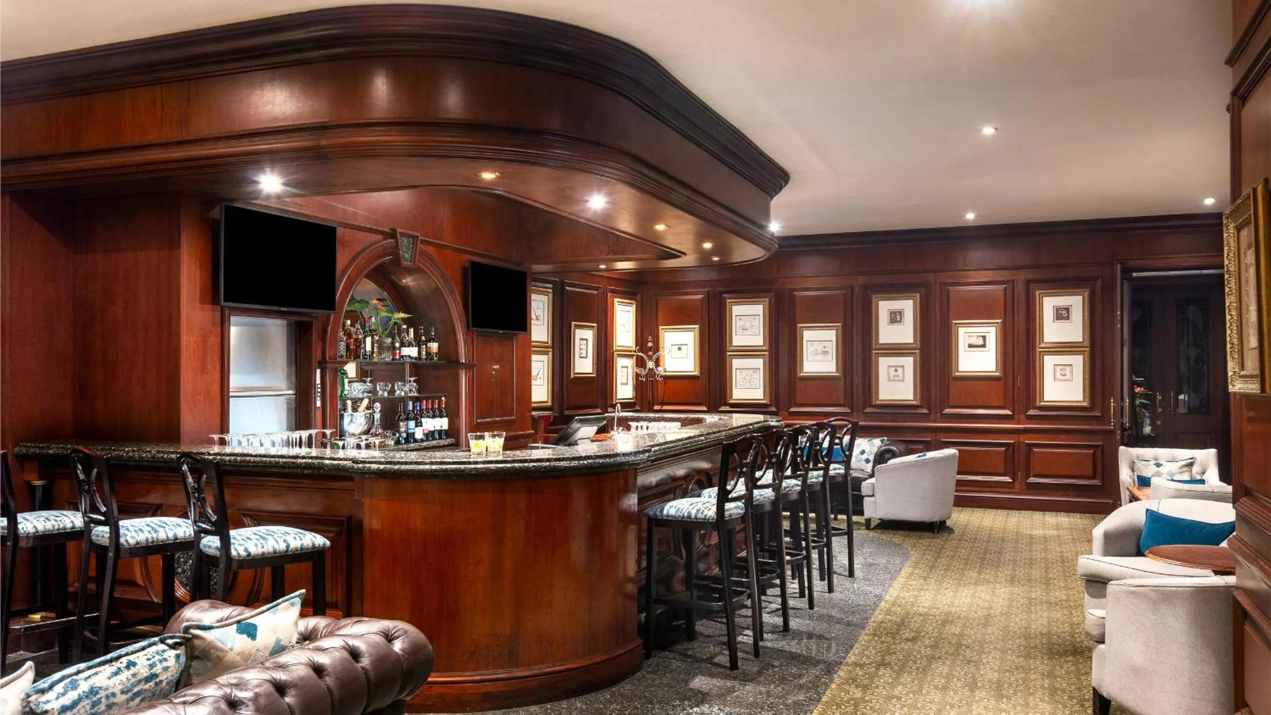 Lounge or bar in The Edward