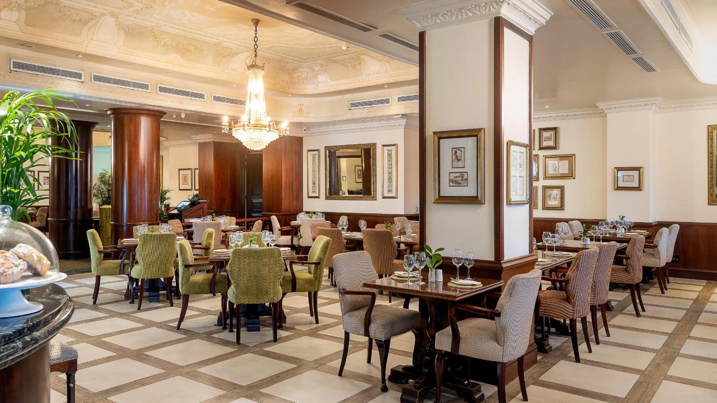 Restaurant/places to eat in The Edward