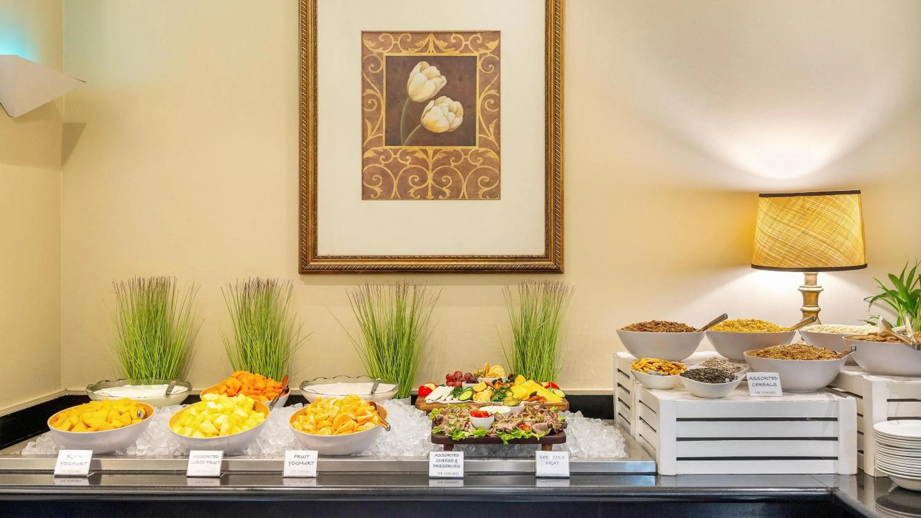 Restaurant/places to eat in The Edward