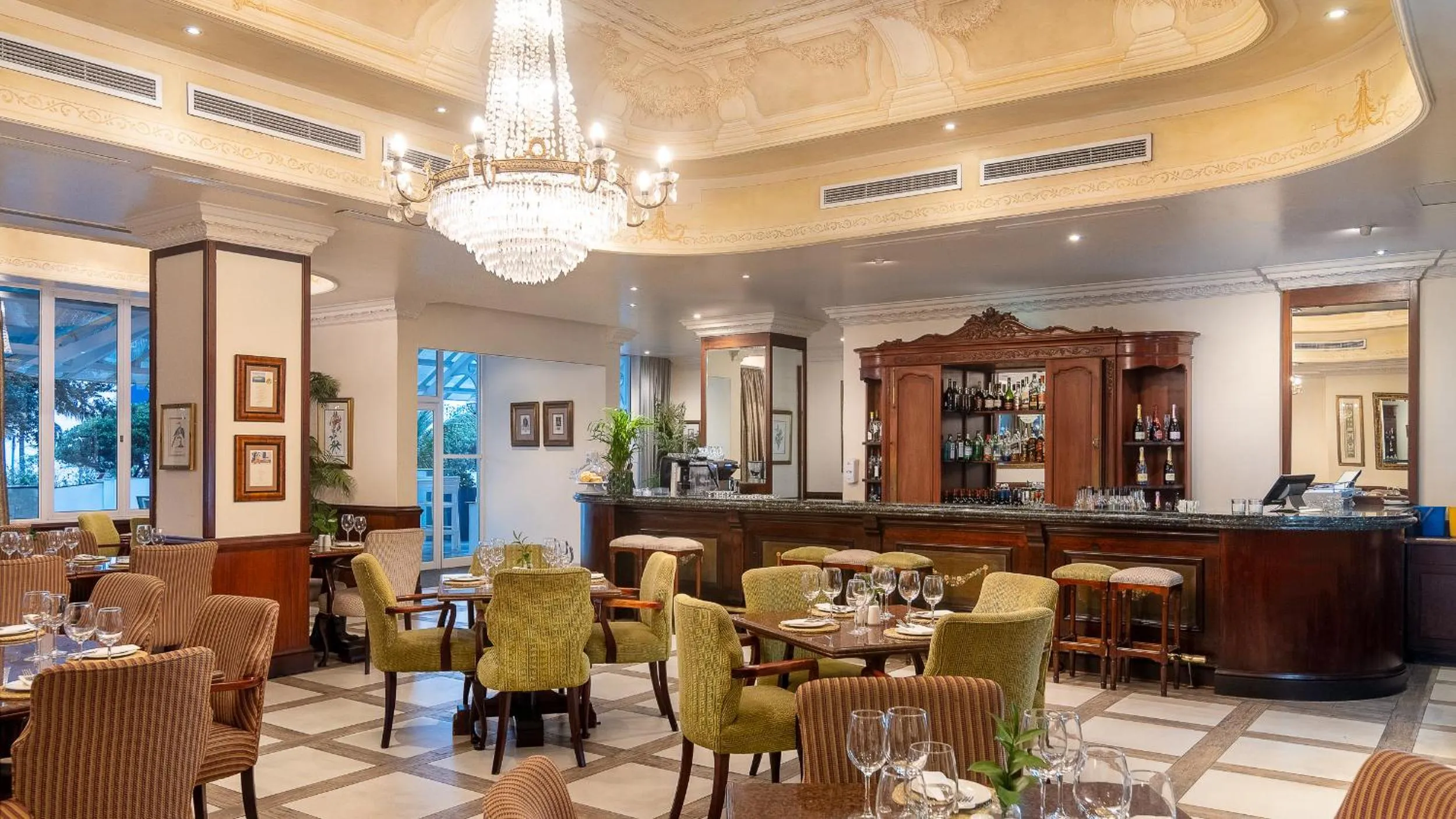 Restaurant/places to eat in The Edward