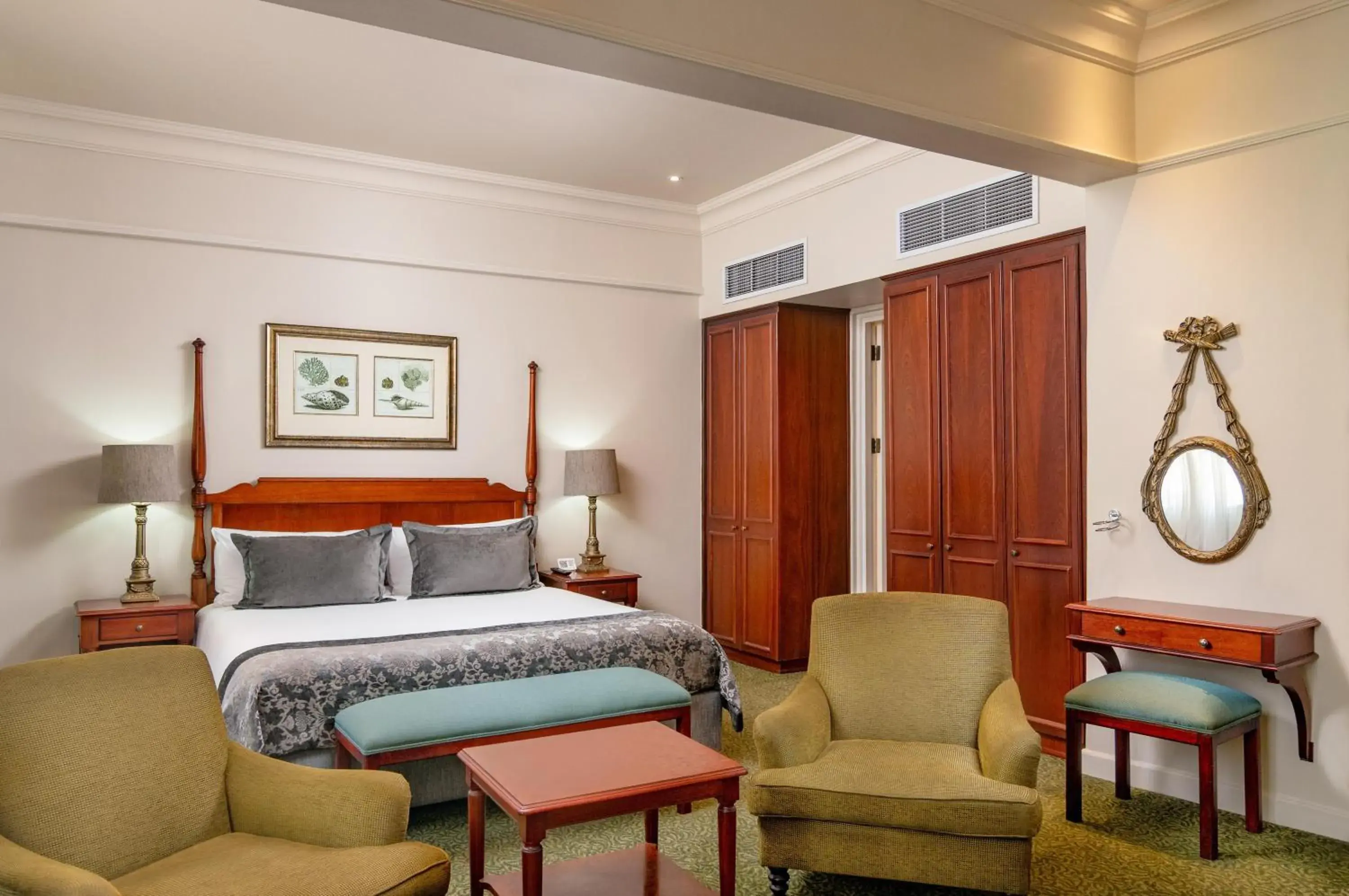 Executive Room Twin Beds Non Smoking in The Edward Executive Room Twin Beds Non Smoking in The Edward