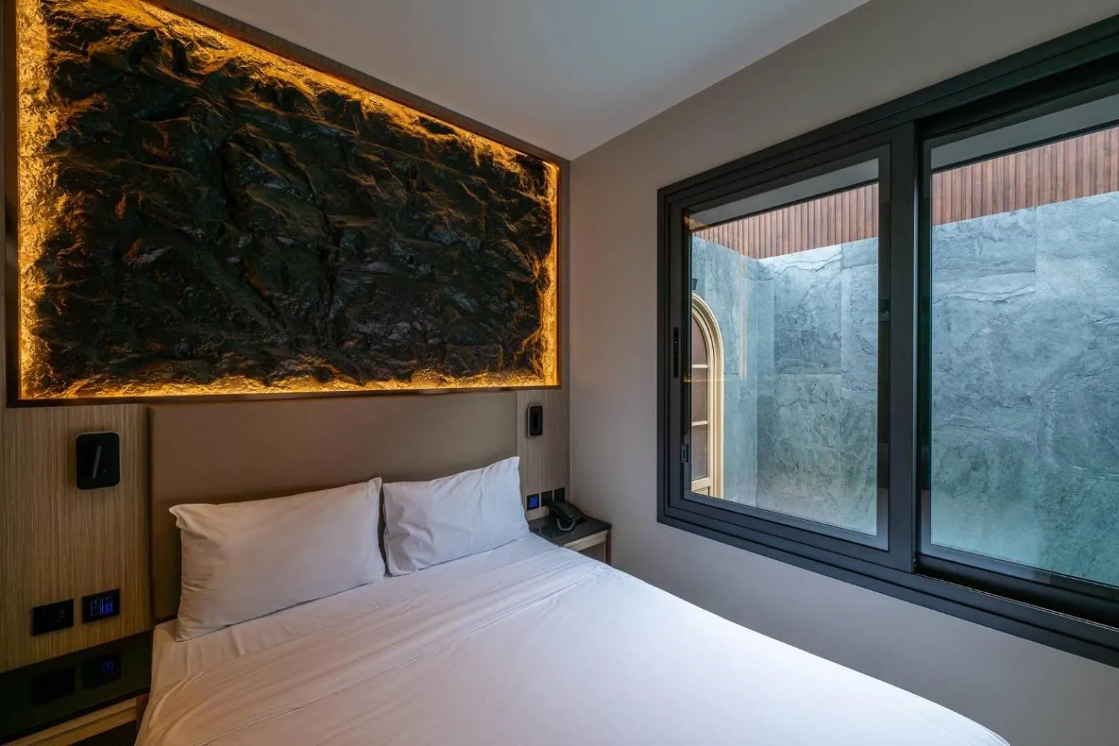 Bed in Tonnam pool villa