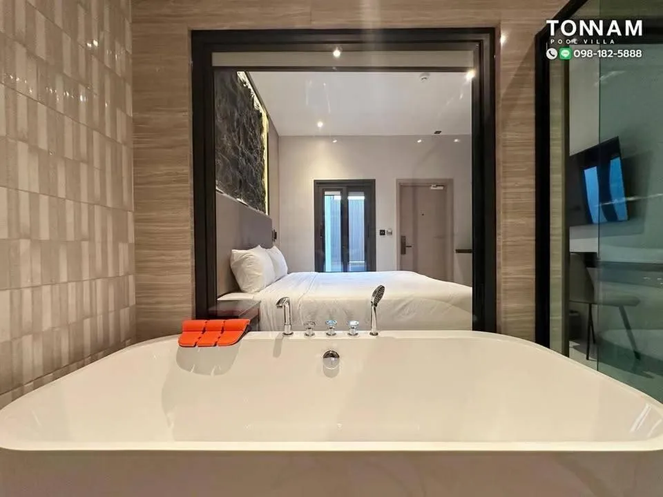 Bed in Tonnam pool villa