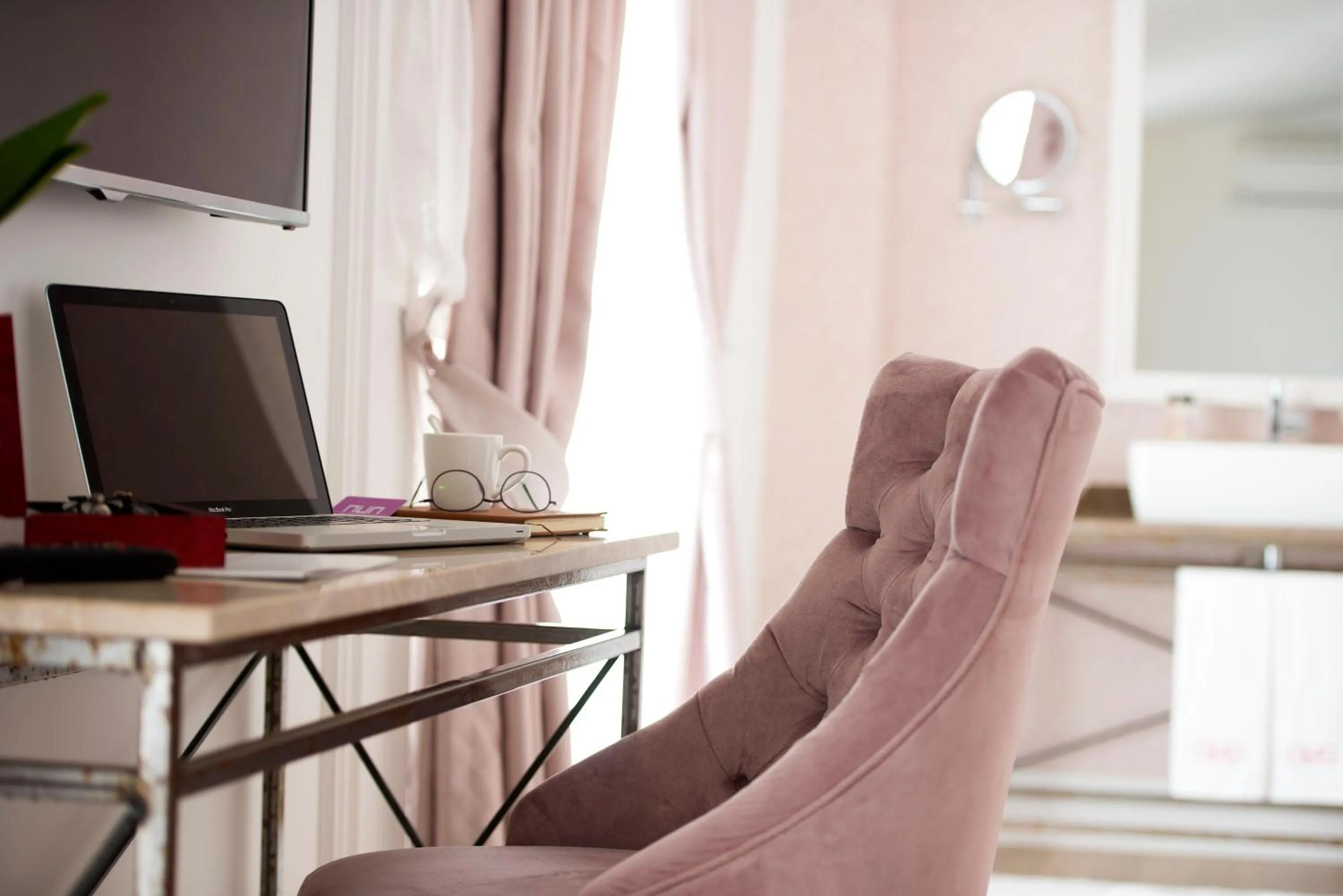 TV and multimedia in Nun Hotel