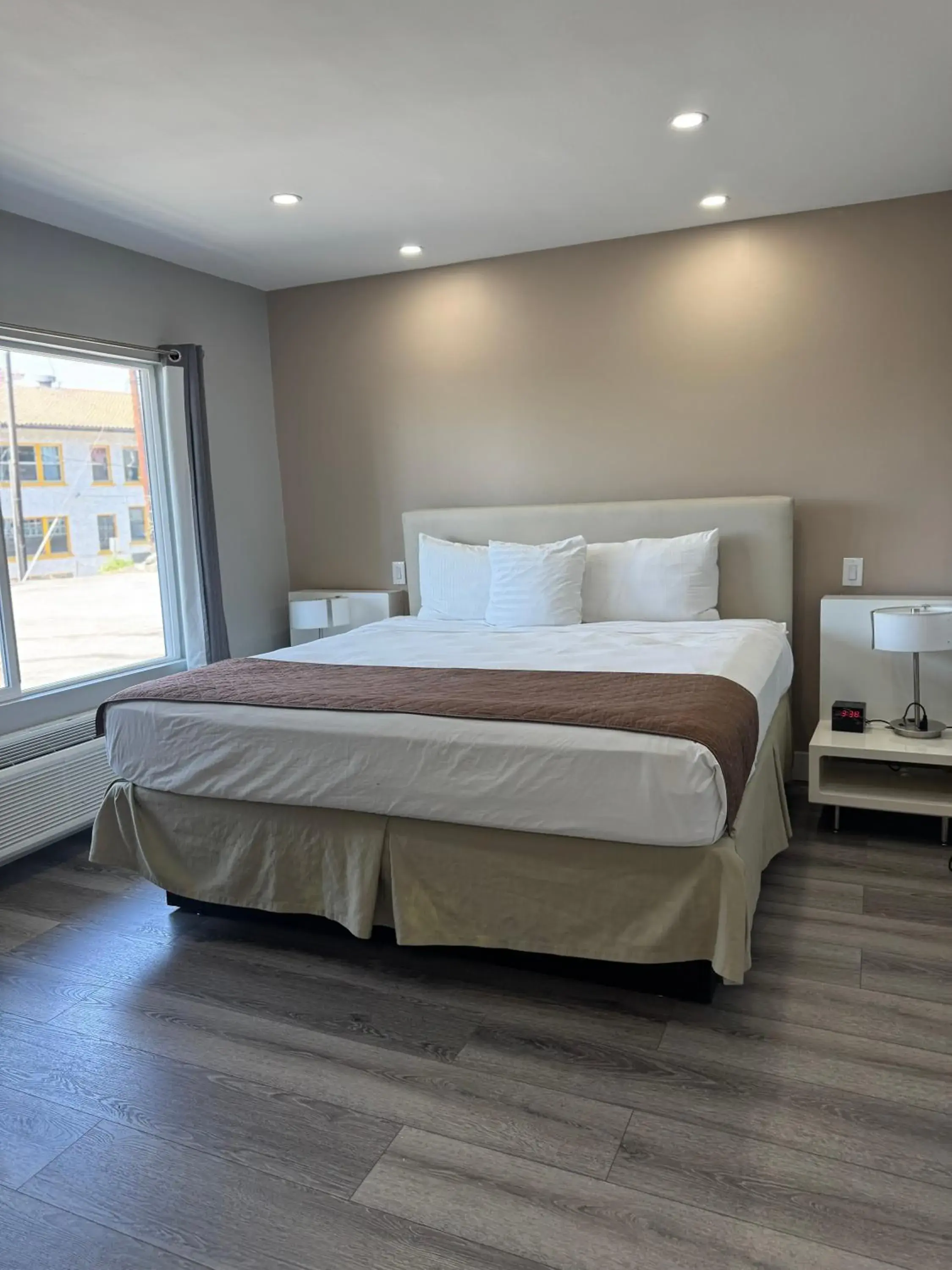 Deluxe Single Room - single occupancy in Holiday Lodge Deluxe Single Room - single occupancy in Holiday Lodge