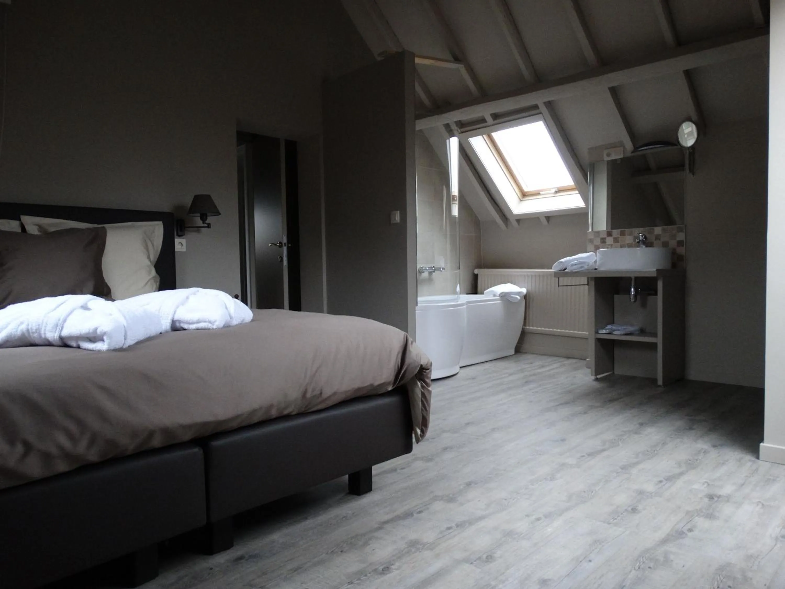 Decorative detail, Bed in B&B Castel 't Haantje