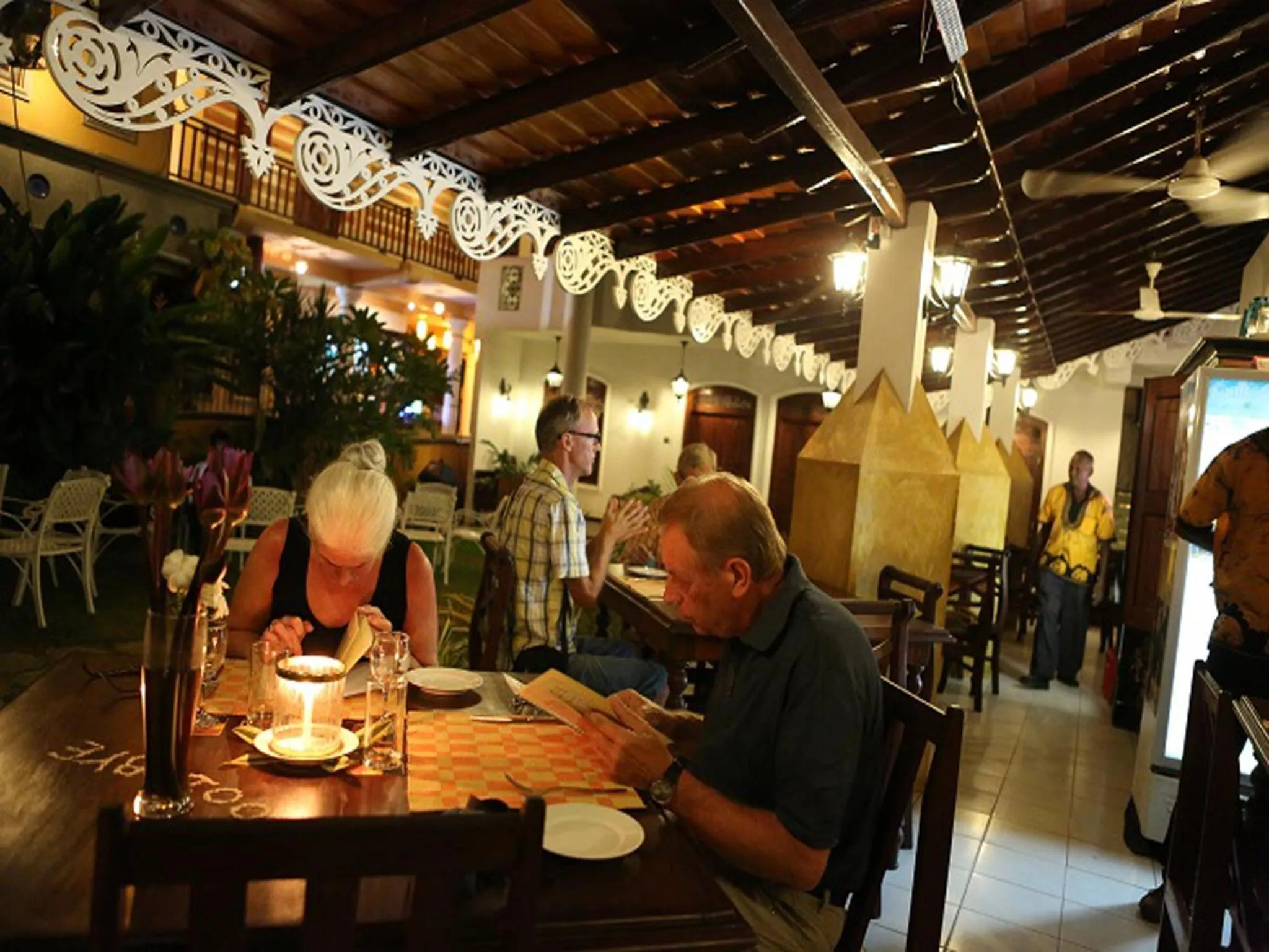 Restaurant/places to eat in The Villa Hotel