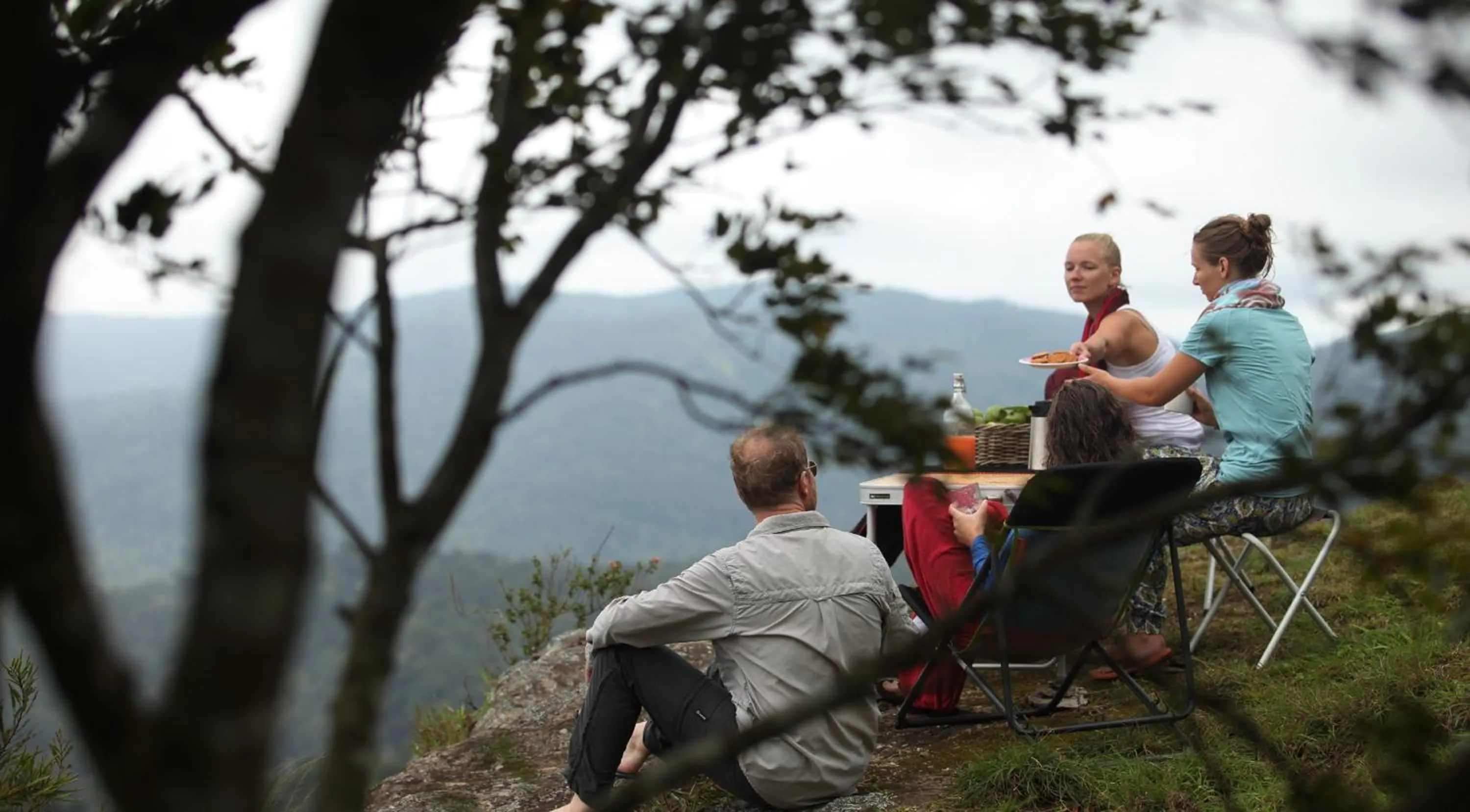 Entertainment in Hills & Hues