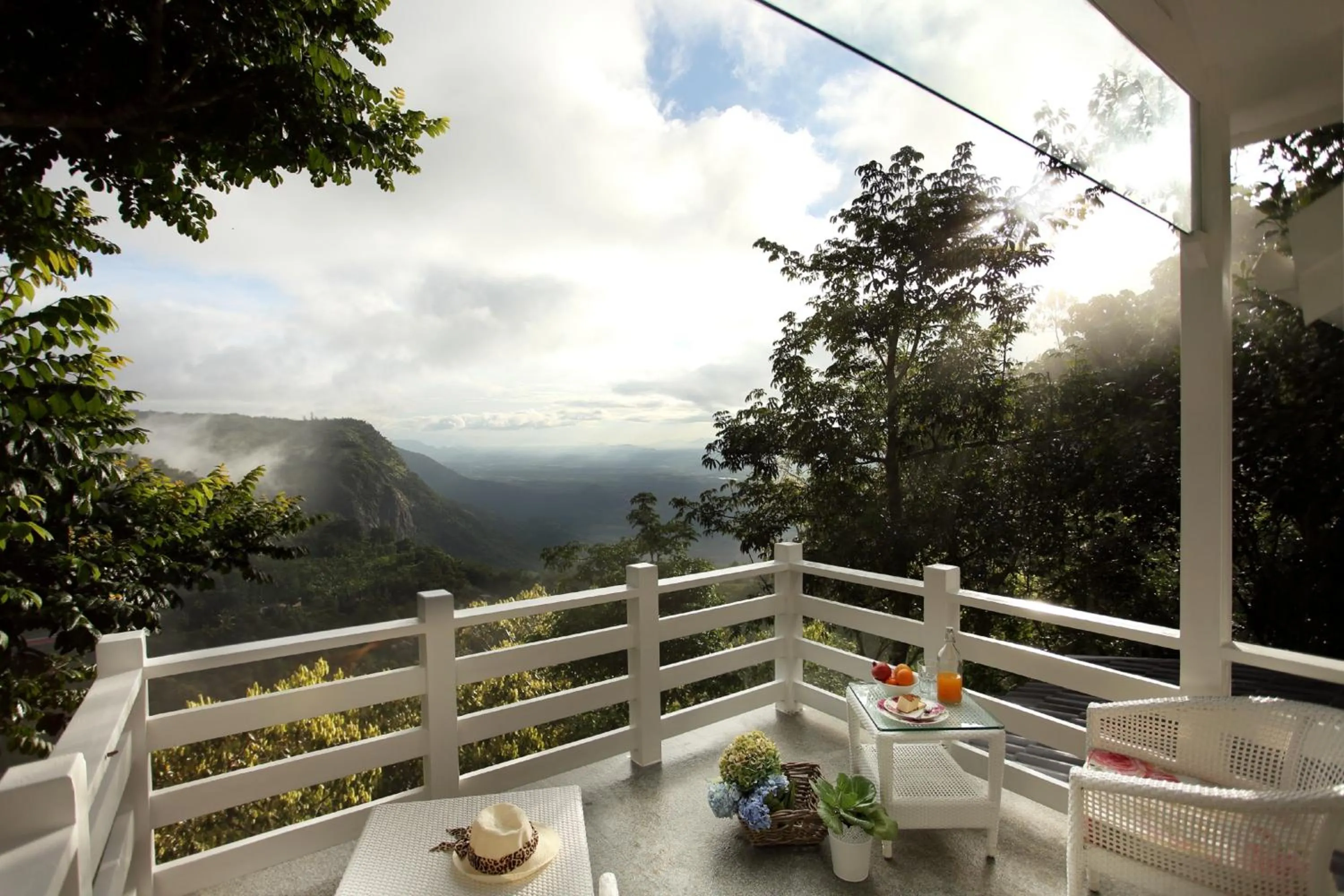 Mountain view in Hills & Hues