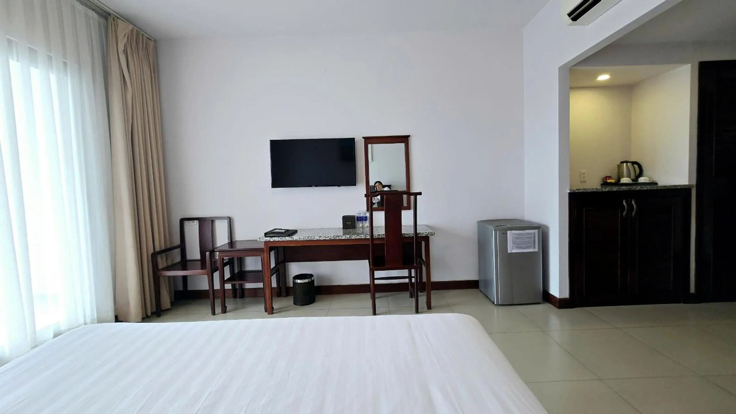 TV and multimedia, Bed in Praha Hotel