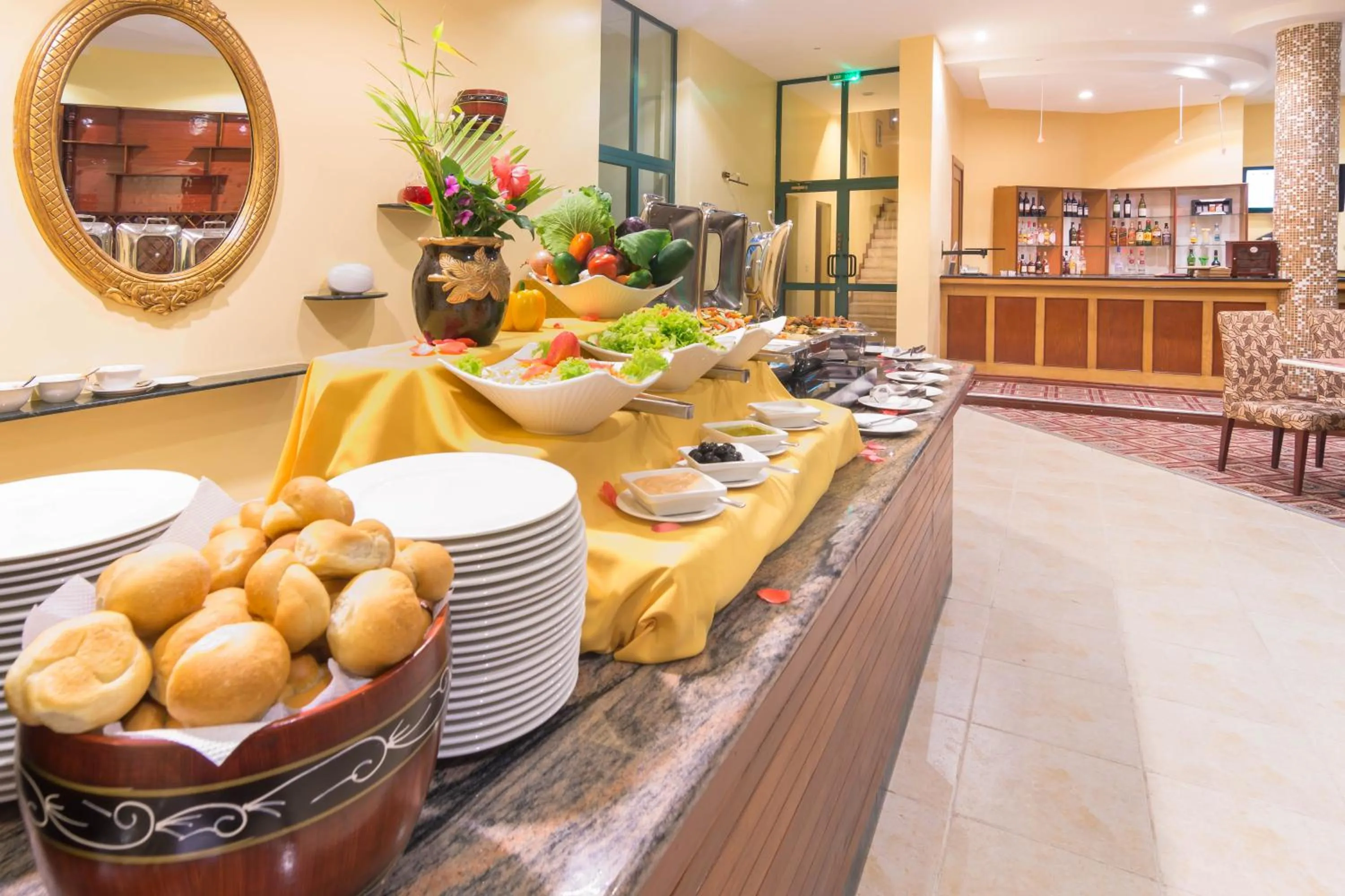 Restaurant/places to eat in Gold Crest Hotel - Arusha