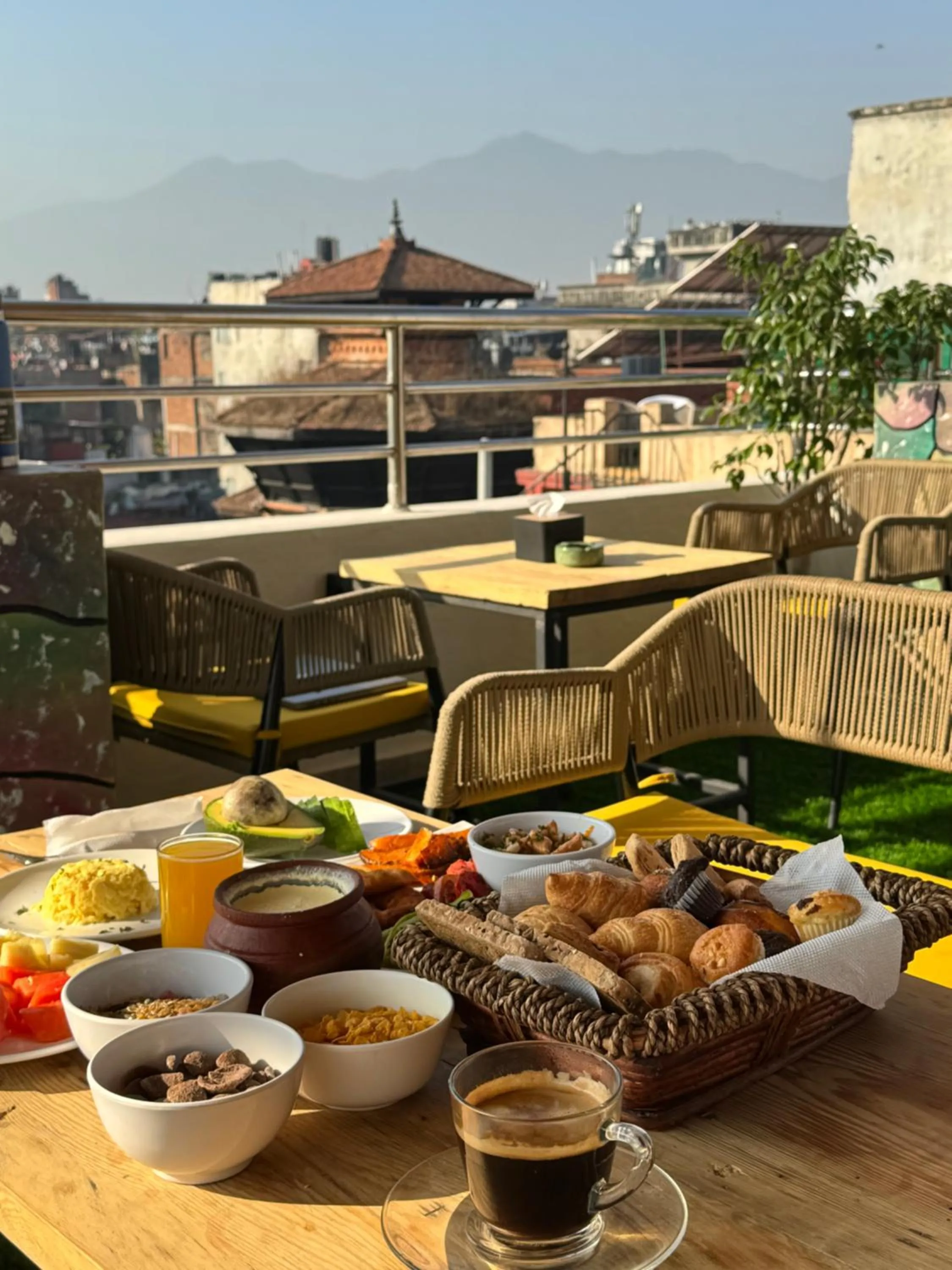 Restaurant/places to eat in Kasthamandap Boutique Hotel