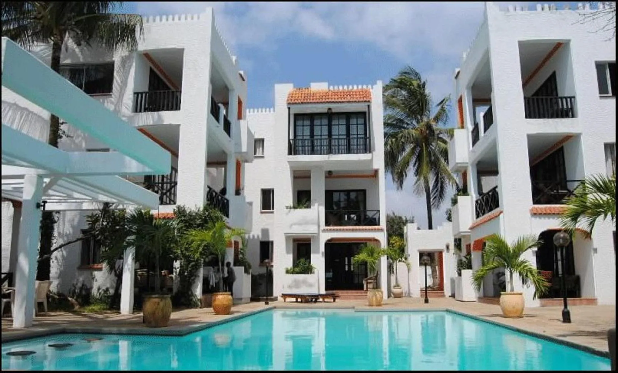 Wayside Beach Apartments