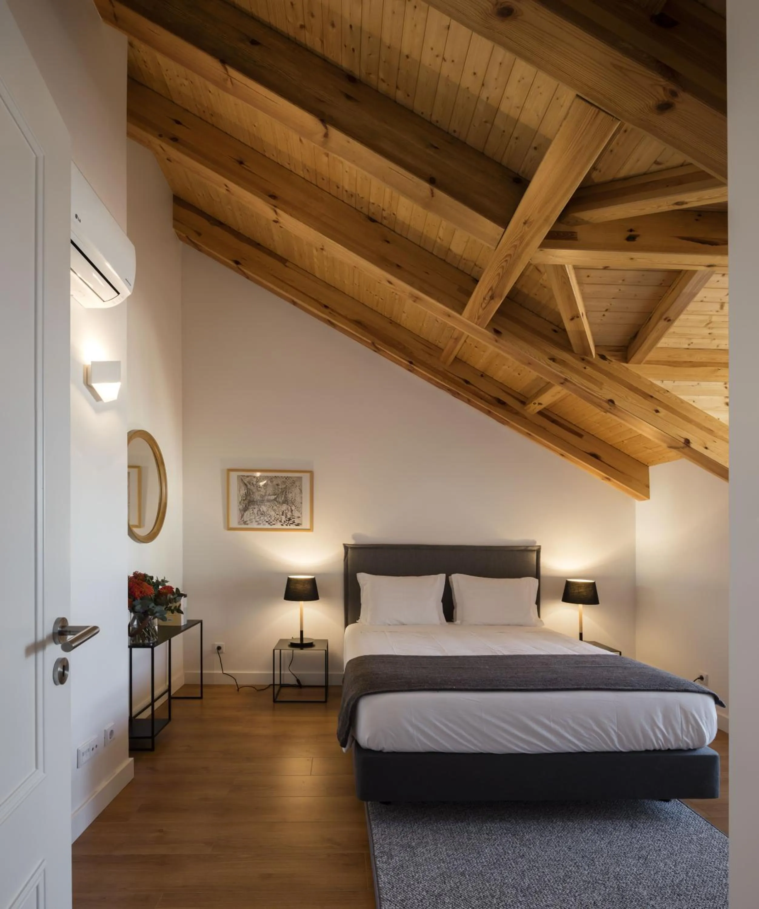 Bedroom, Bed in Lisbon Serviced Apartments - Baixa Castelo