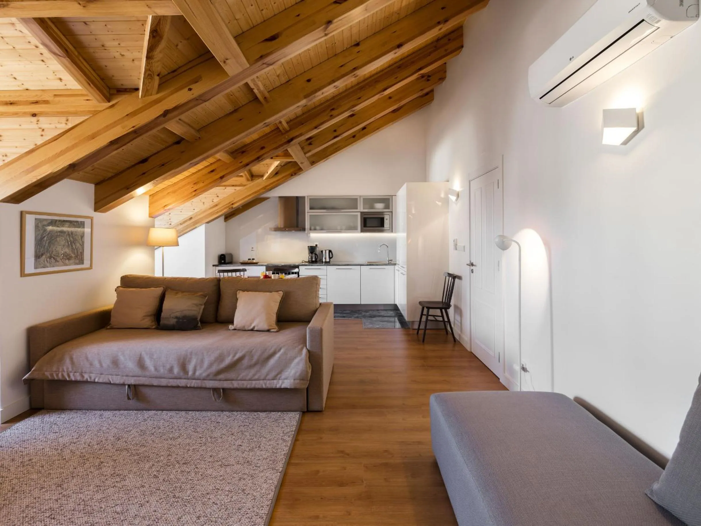 Kitchen or kitchenette in LSA Baixa Castelo by Numa