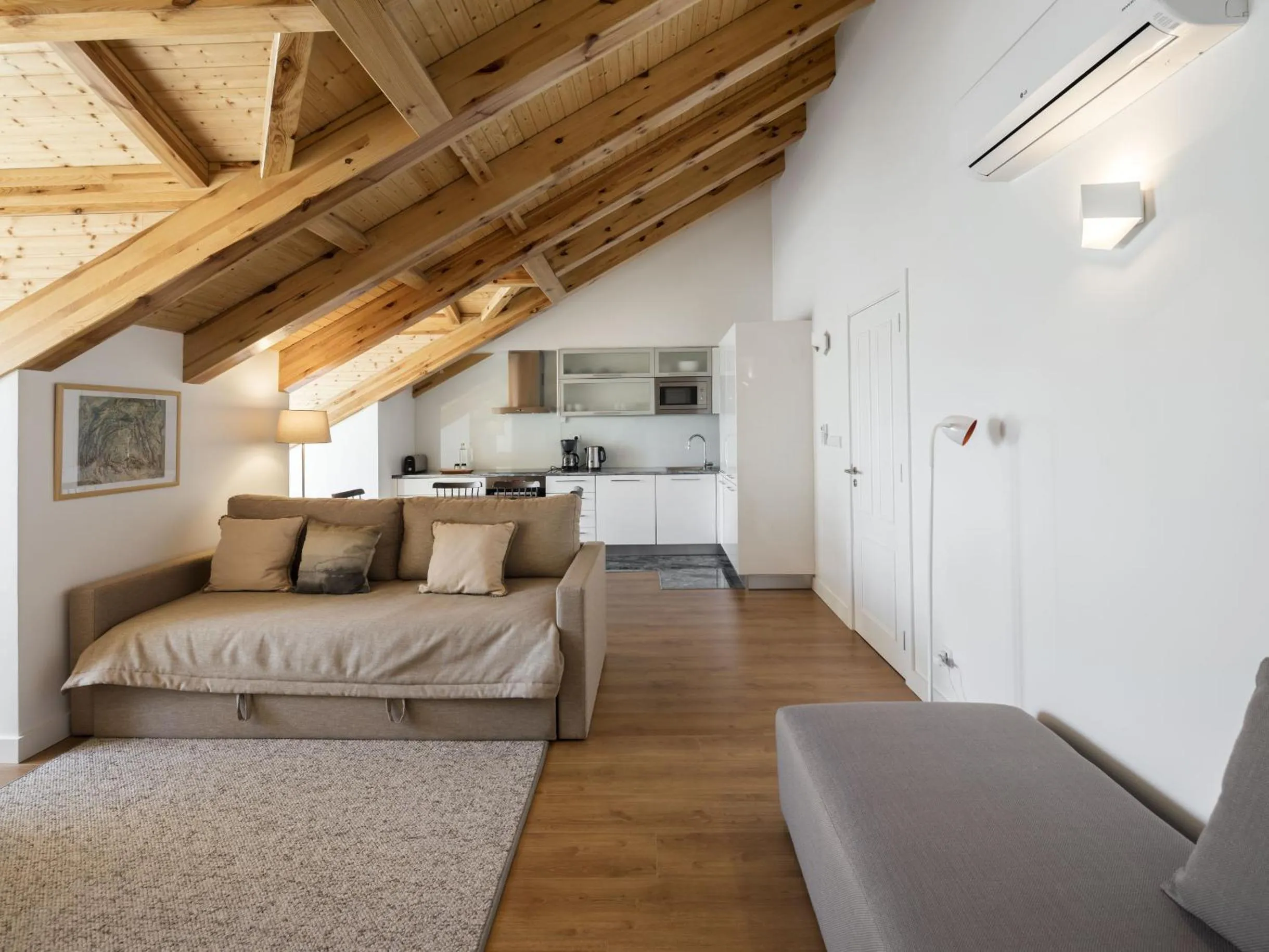 Kitchen or kitchenette in LSA Baixa Castelo by Numa