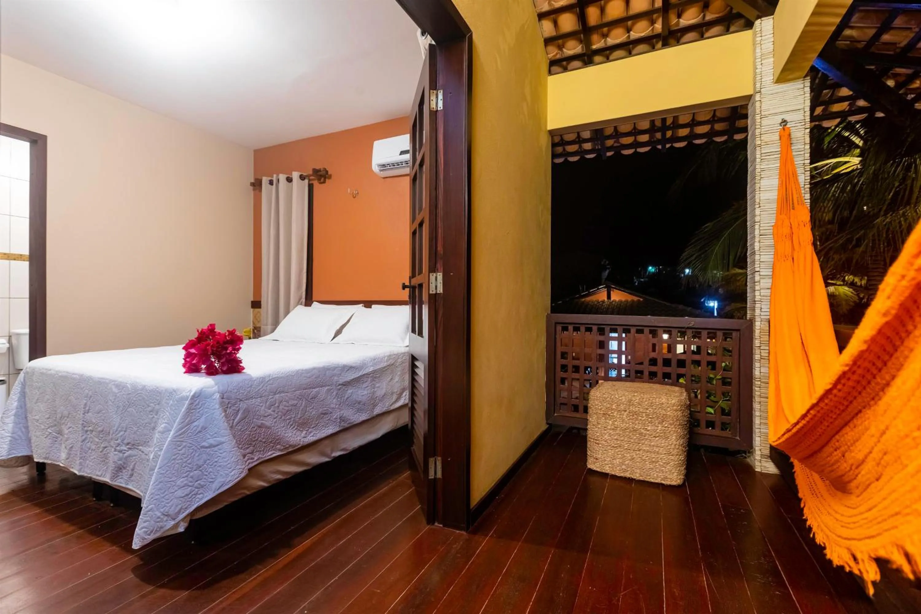 Property building, Bed in Sombra do Coqueiro Villas - 150m da Praia