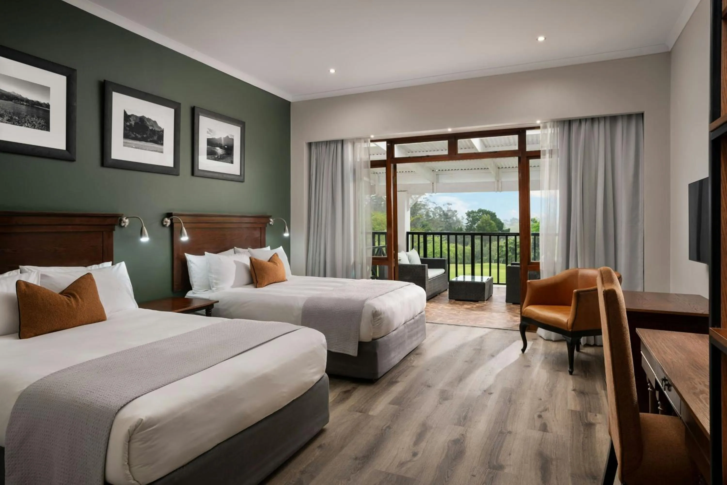 Photo of the whole room, Bed in Protea Hotel by Marriott George King George