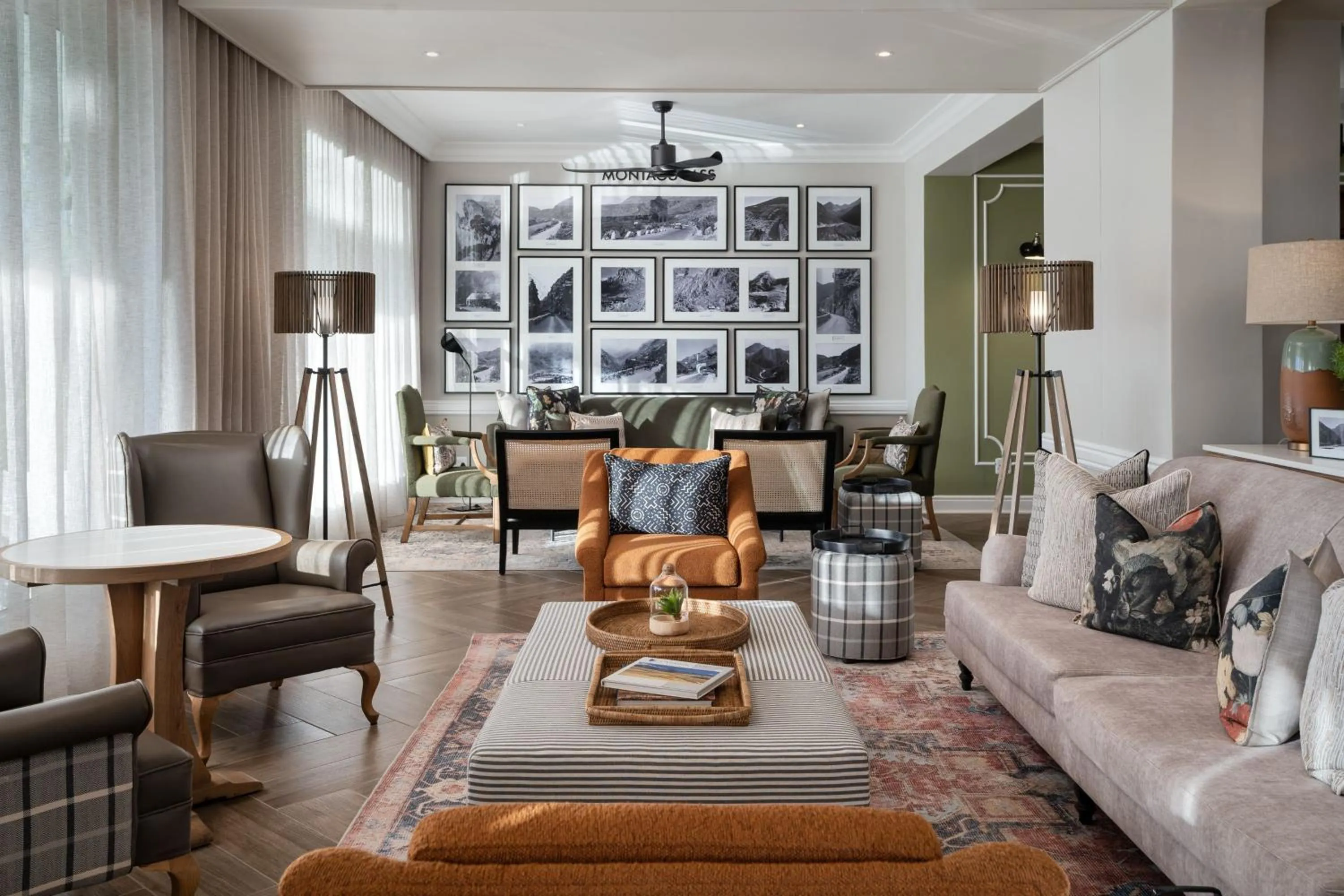 Lounge or bar in Protea Hotel by Marriott George King George