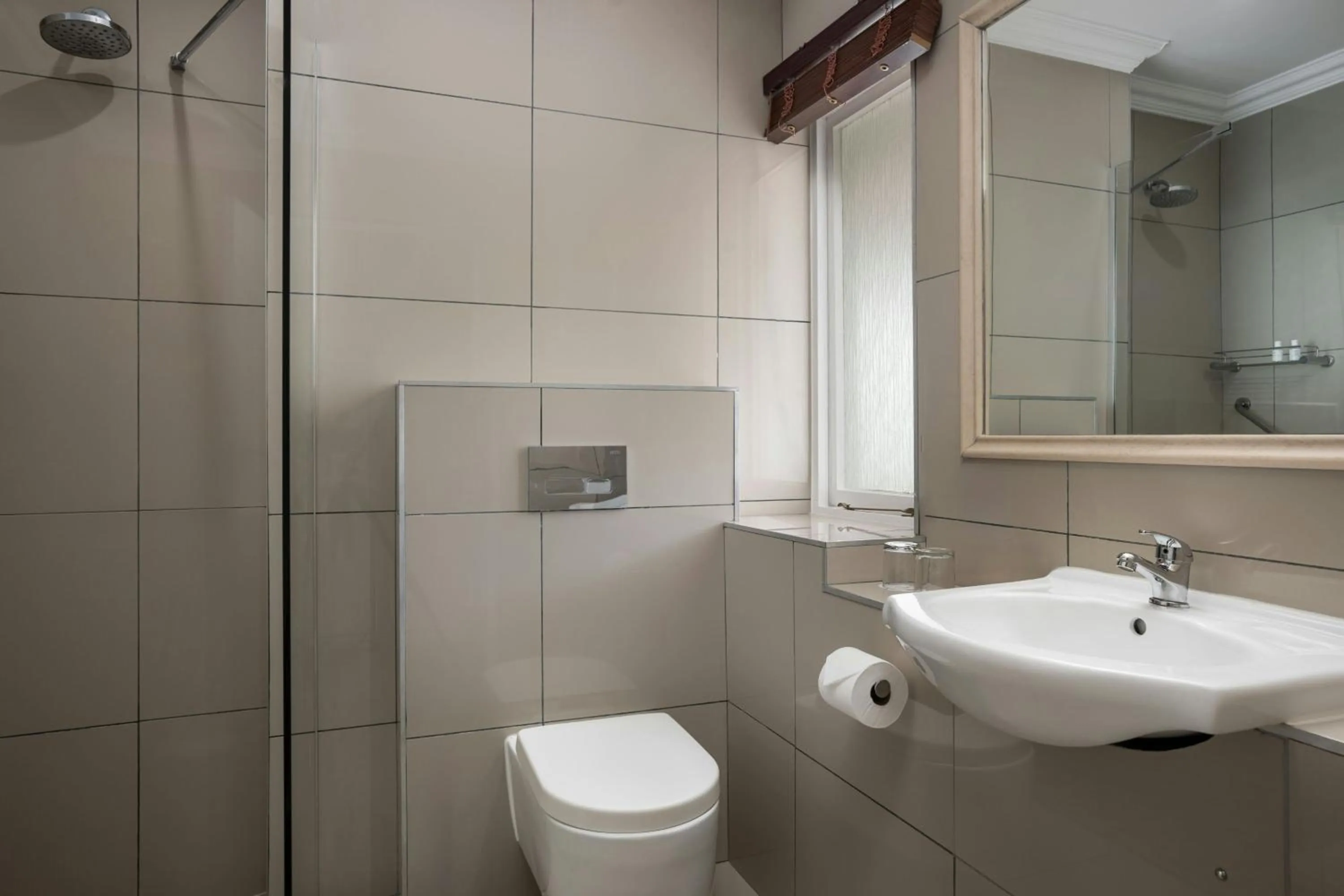 Photo of the whole room in Protea Hotel by Marriott George King George