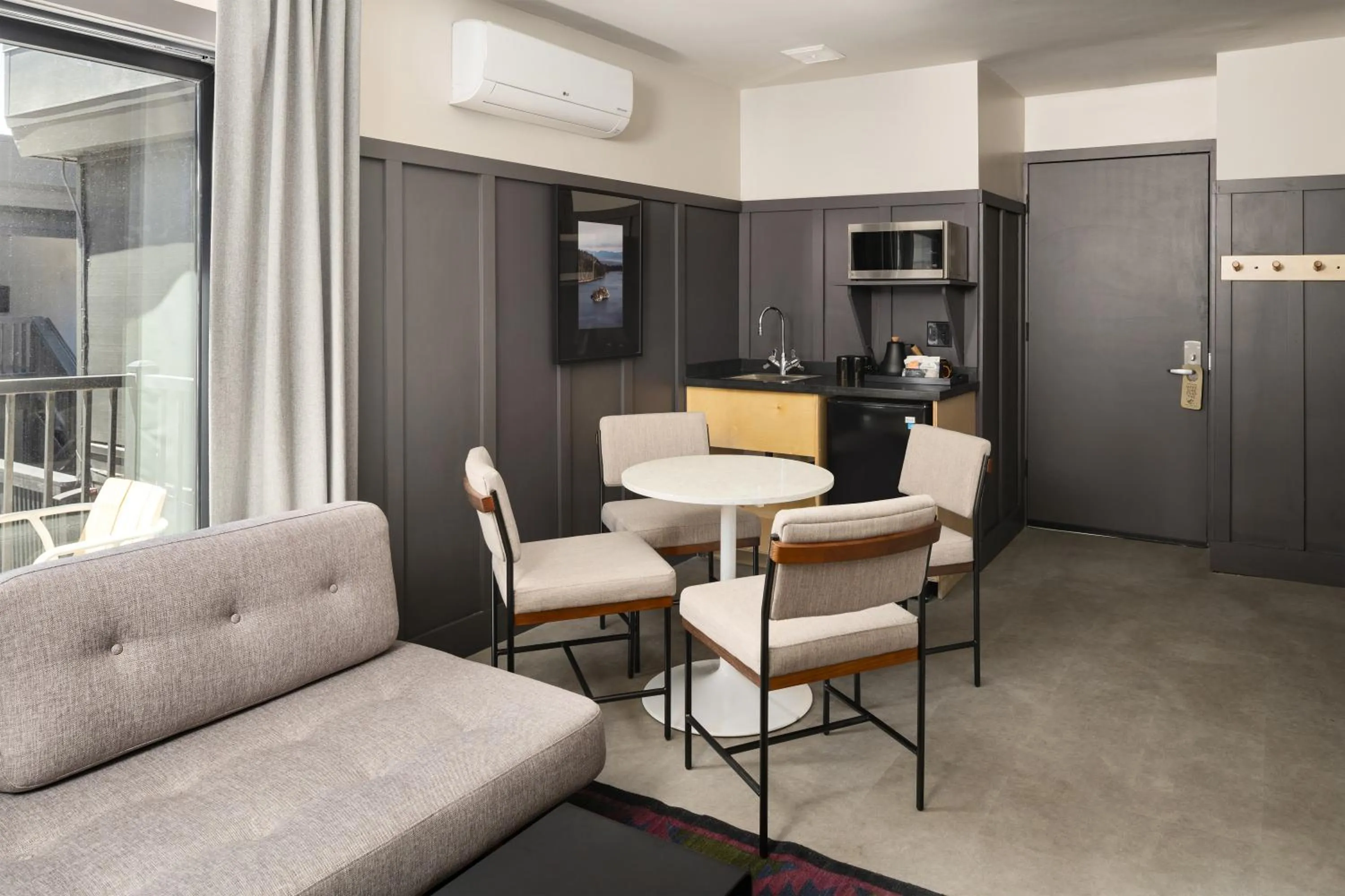 Dining area in The Coachman Hotel