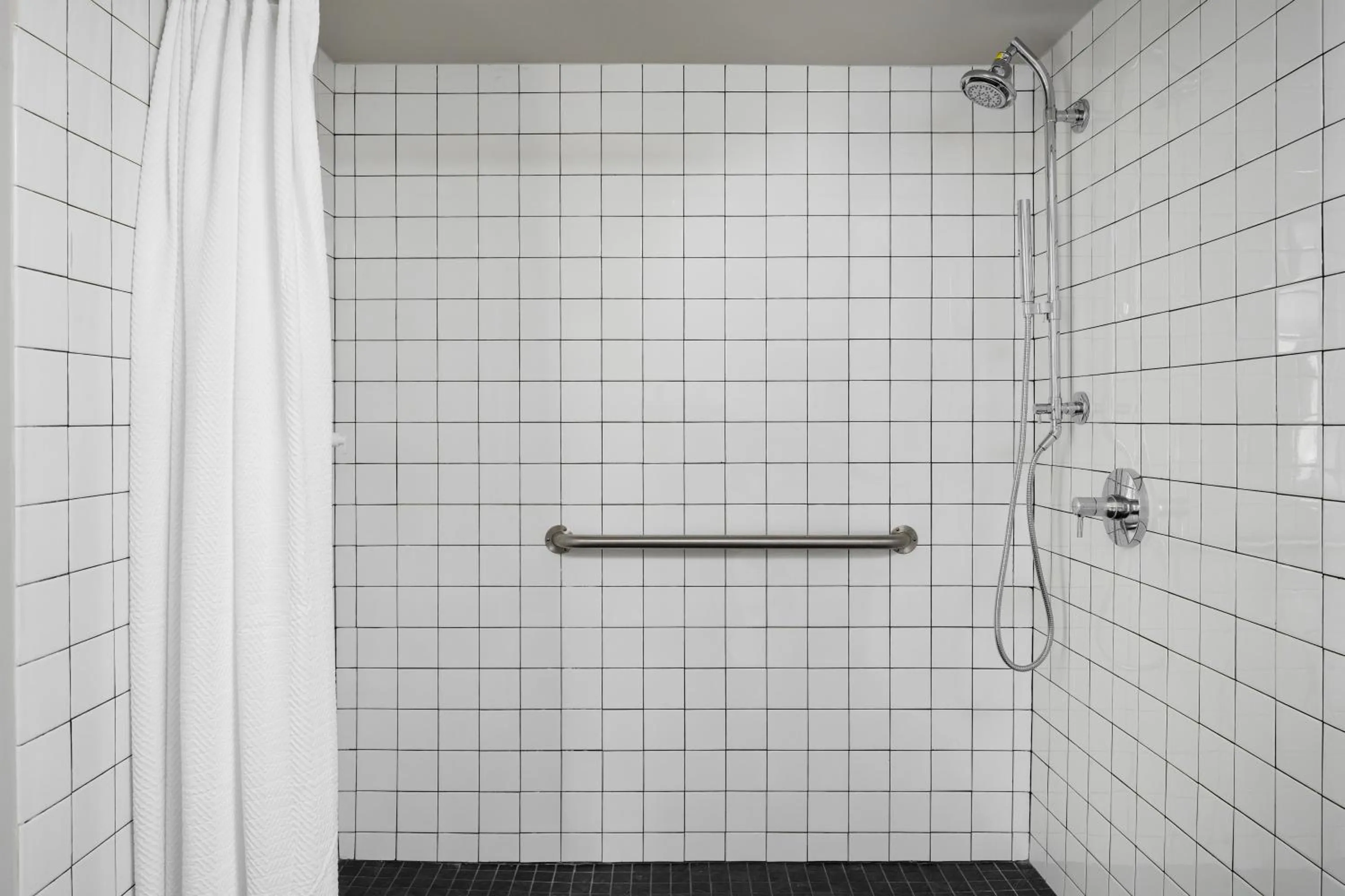 Bathroom in The Coachman Hotel