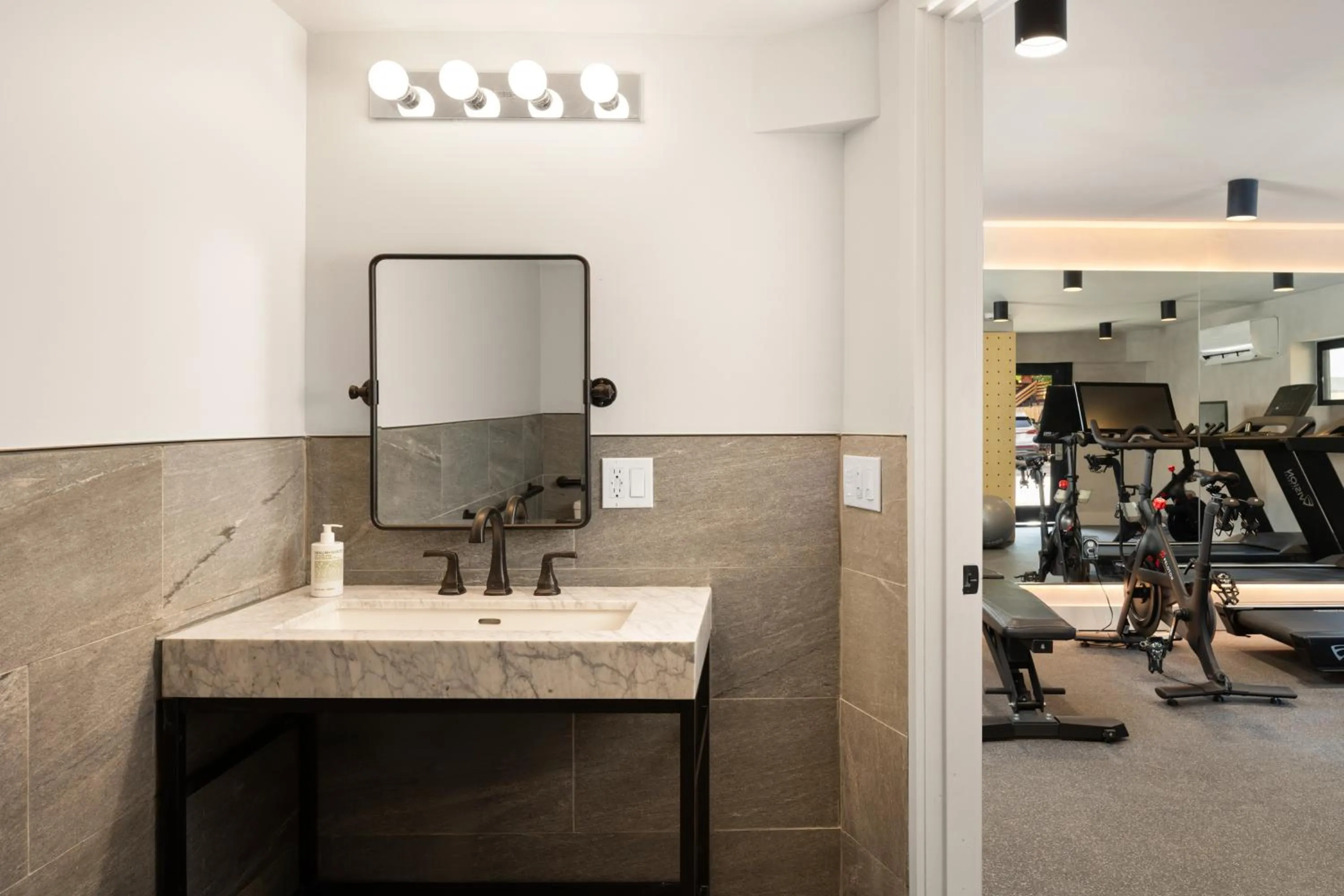 Fitness centre/facilities in The Coachman Hotel